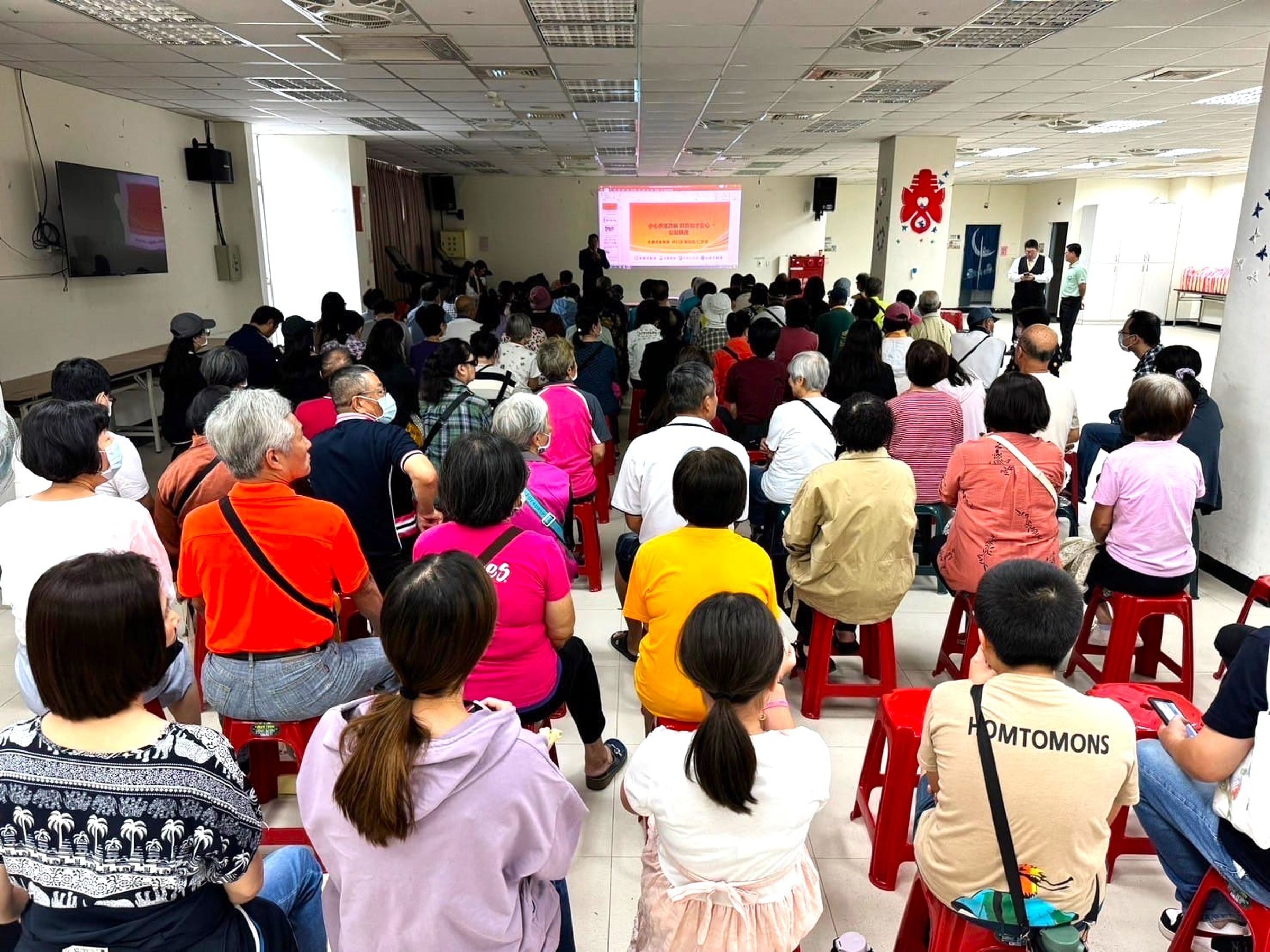 林口首場防詐講座吸引上百位民眾參與。(照片提供:永慶房產集團)