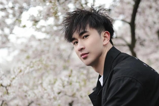 中國籍博士生鄒鎮豪在英國被法院判處無期徒刑，須服刑至少24年後才有假釋機會。（翻攝畫面）