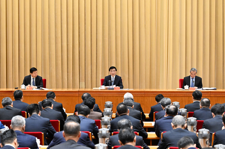 王滬寧出席2025年中共對台工作會議提及一個中國原則與九二共識。（翻攝自新華社）