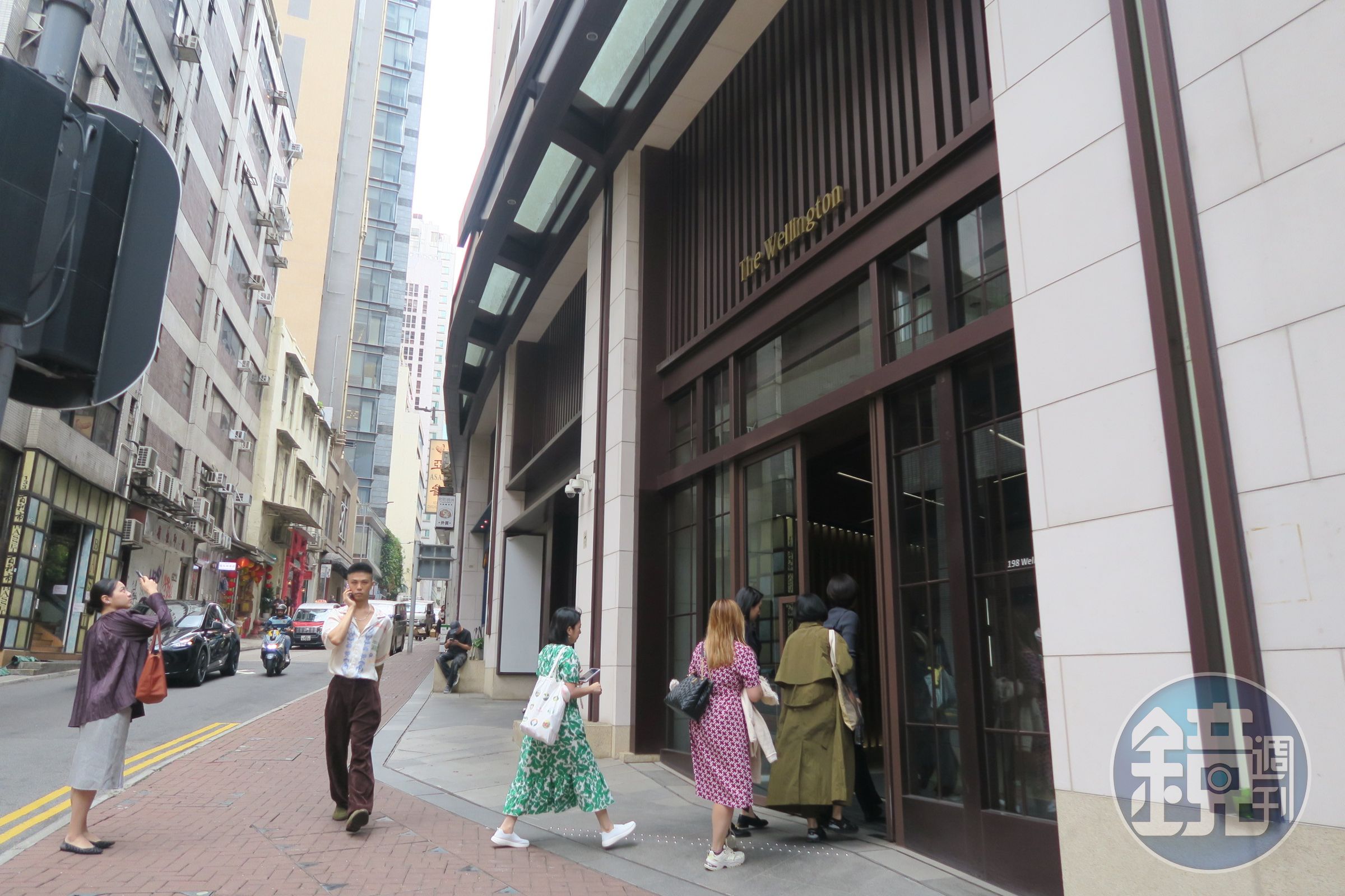 位於中環威靈頓街The Wellington被稱為地靈人傑，因為亞洲50最佳餐廳的第一、二名都在這棟樓裡。