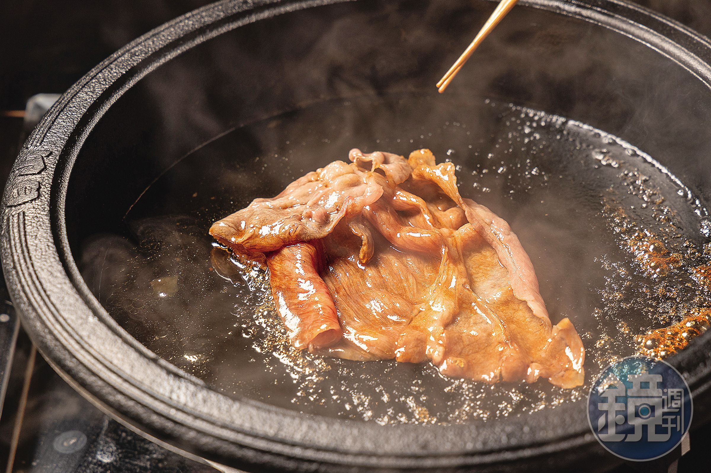 日山特調的壽喜燒醬汁，也是每週兩次隨肉品空運來台。