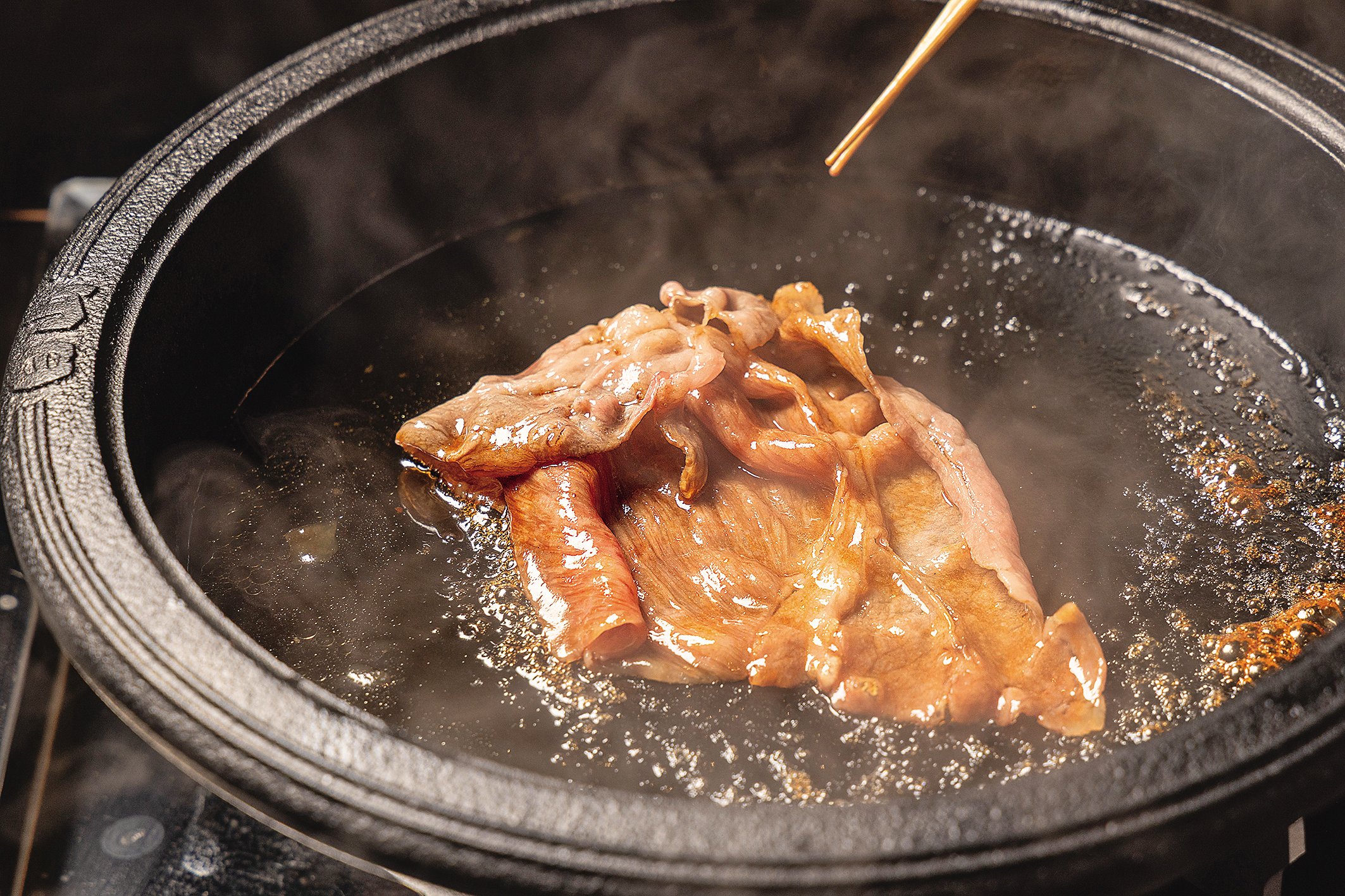 日山特調的壽喜燒醬汁，也是每週兩次隨肉品空運來台。
