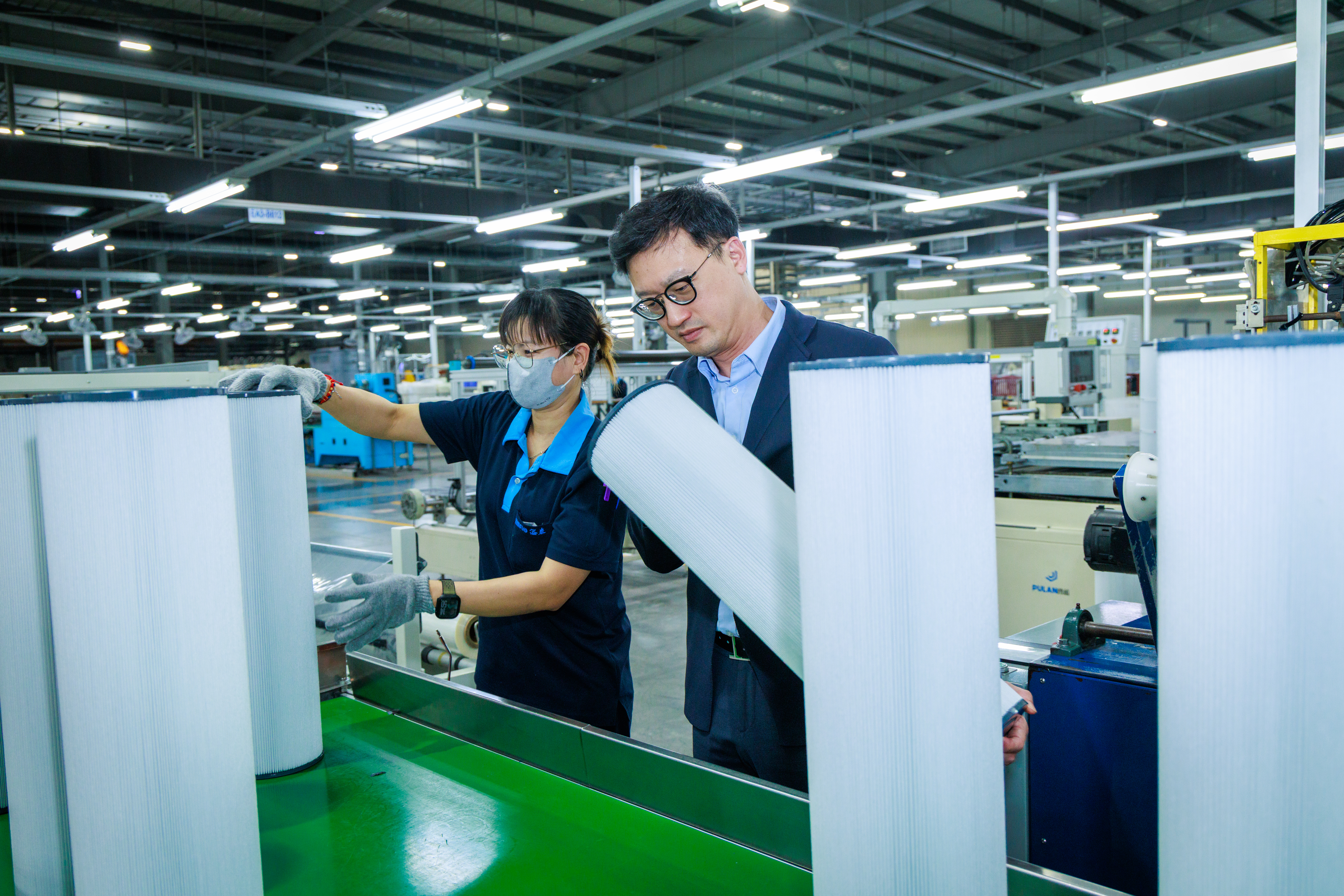 溢泰集團執行長林于鈞沒有富二代的驕氣，他從溢泰工廠基層做起，一路做父親後盾，整頓調整併購後的海外公司體質。溢泰年收近126億元，預計在5月中旬上市。