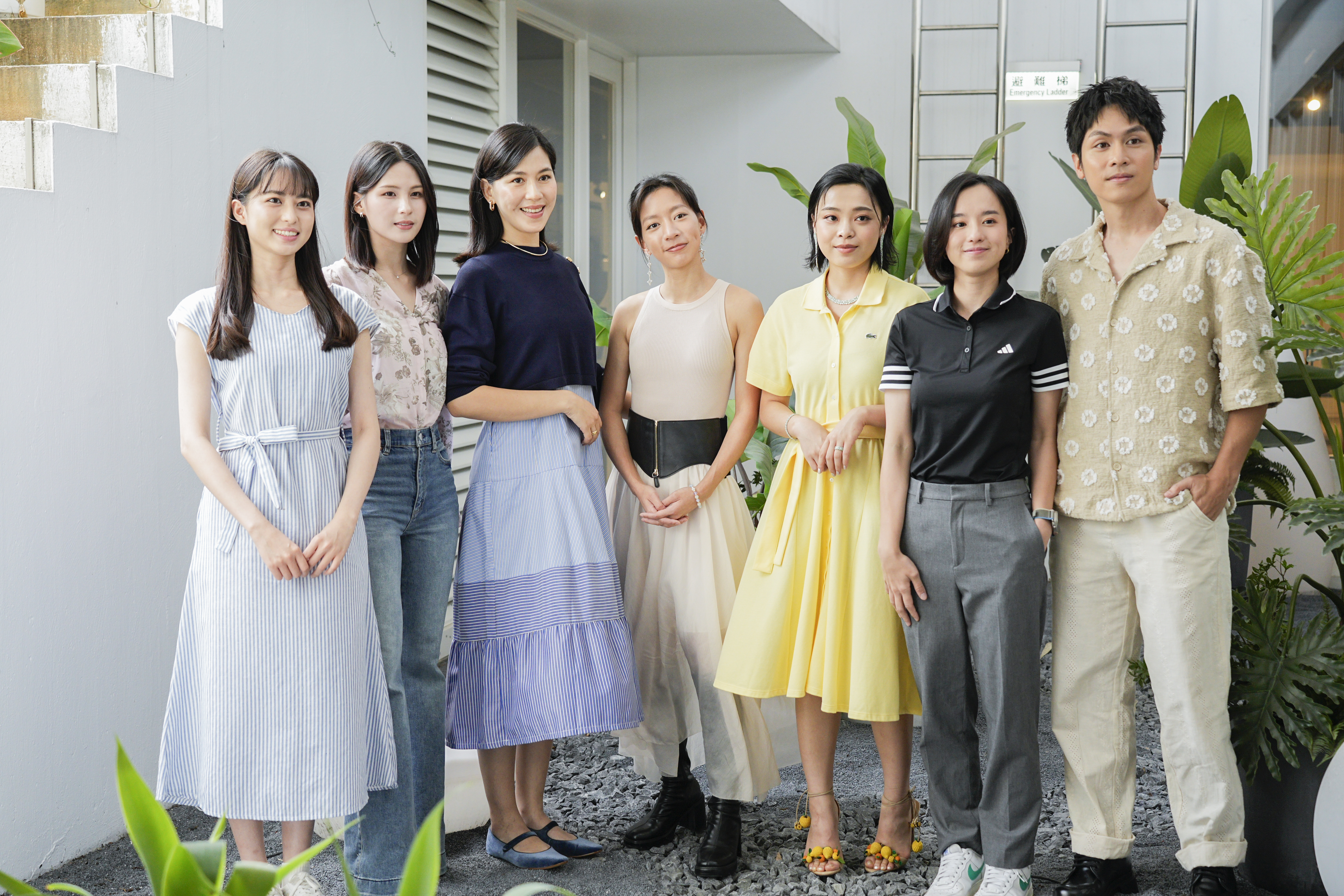 張家慧（左3）今出席新戲《假日到山裏來看你》記者會分享拍攝甘苦。