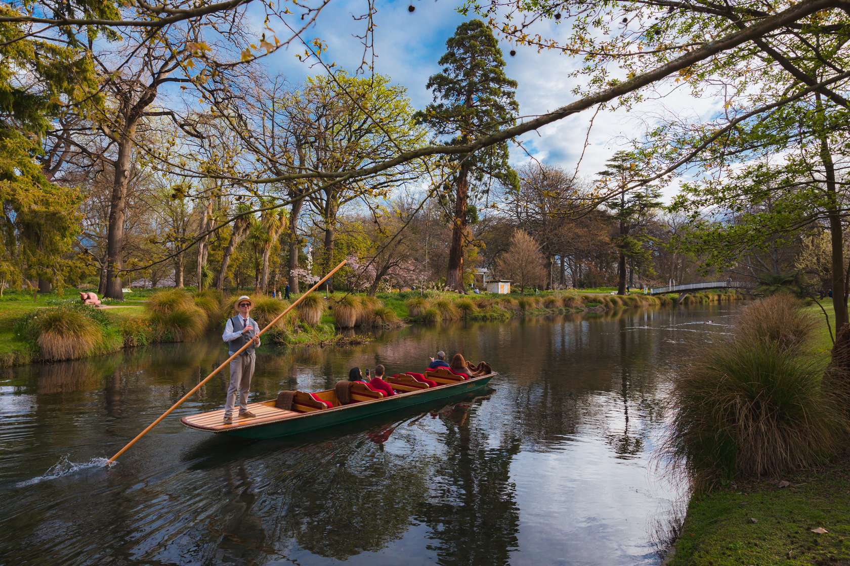 基督城最熱門的城市觀光活動就是「雅芳河撐篙船」。
