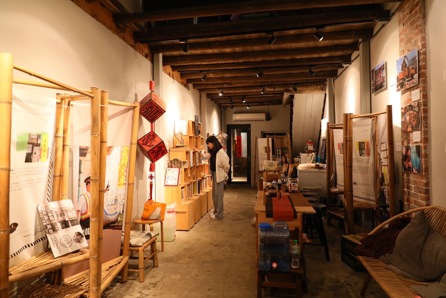 富富·小山岡創生基地運用重整後的老屋，儘可能的將在地文化、選物，以及職人、故事都存放其中。
