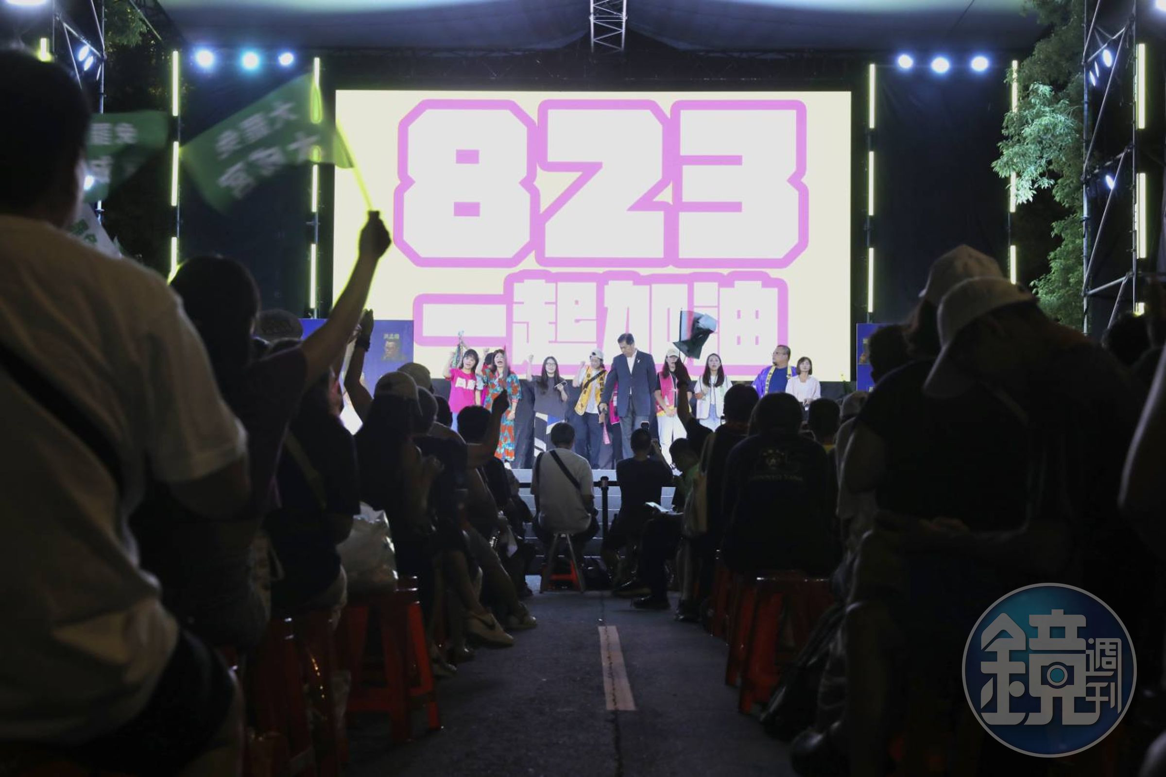 昨日大罷免全數失敗，罷團寄望823再戰。媒體人黃揚明分析726大罷免全數失敗背後的社群與政治心理因素，也點出社群「宗教式洗腦效應」導致判斷失真。