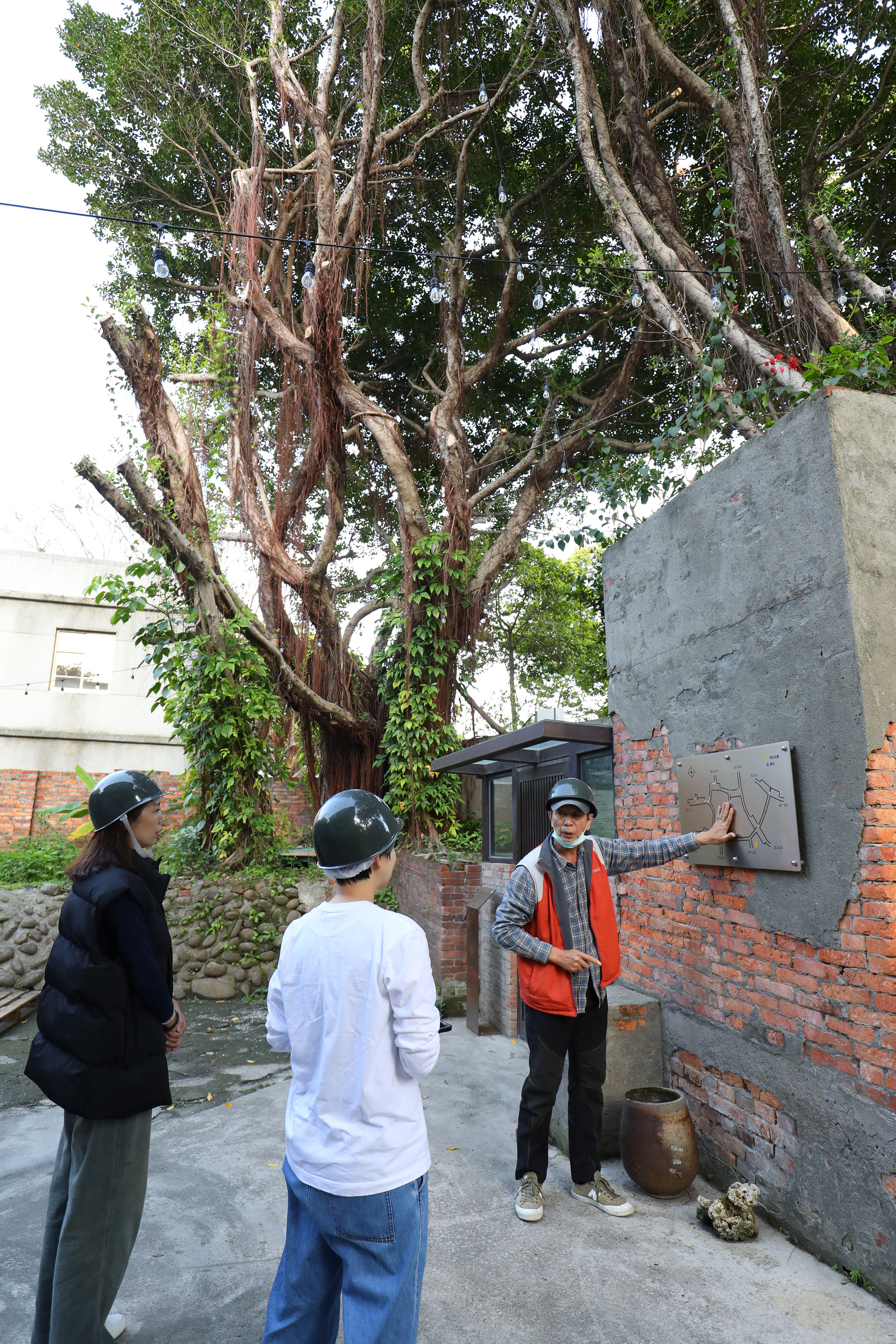 地下甬道後期受水患堵塞與地面房舍建造的破壞，經整理過後，目前在導覽行程時僅開放民眾從4號入口進去、3號出口出來。