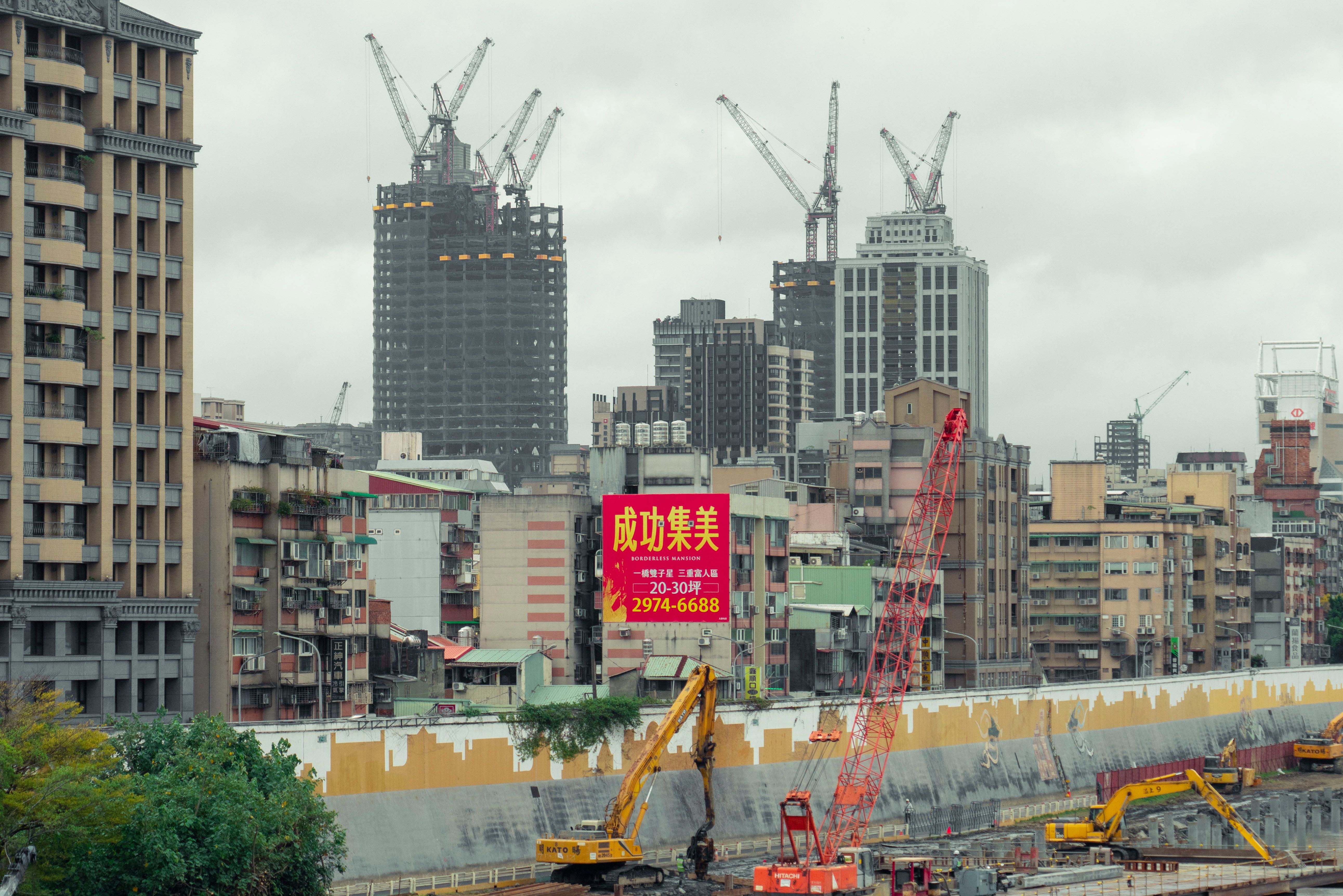 今年928檔期,台北市靠著超級建案挹注,總銷金額雖成長,但推案量實質縮水。(Pexel提供)