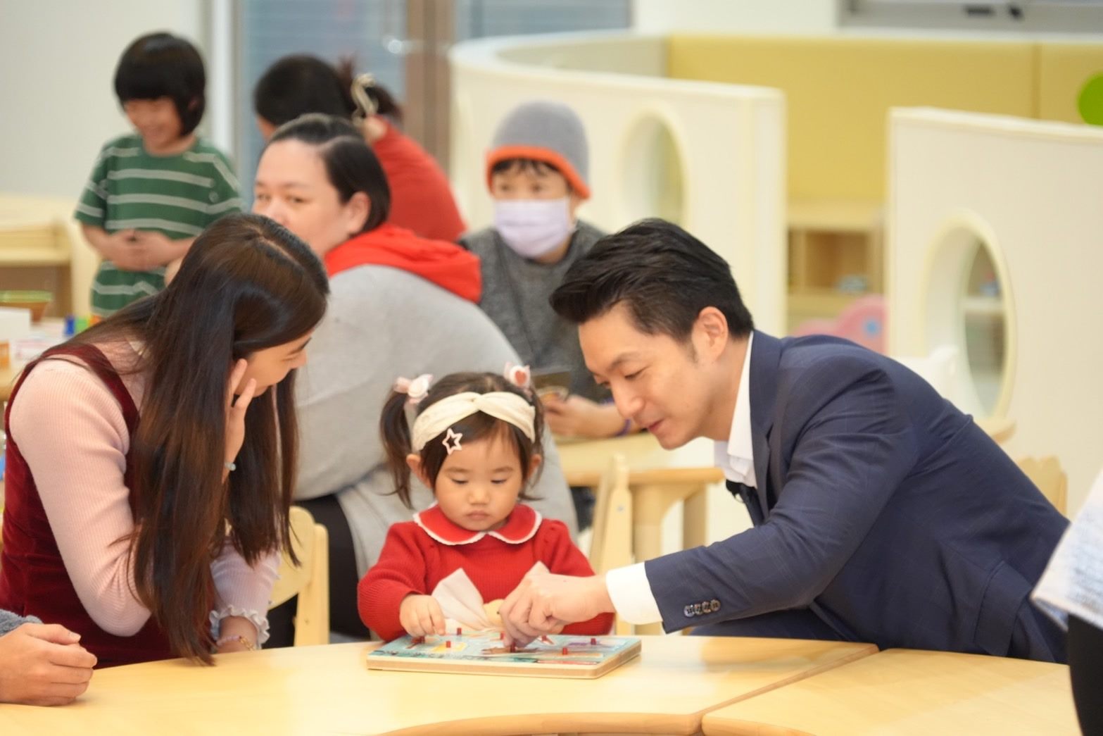 台北市長蔣萬安今（25）日視察文山親子館。（北市府提供）
