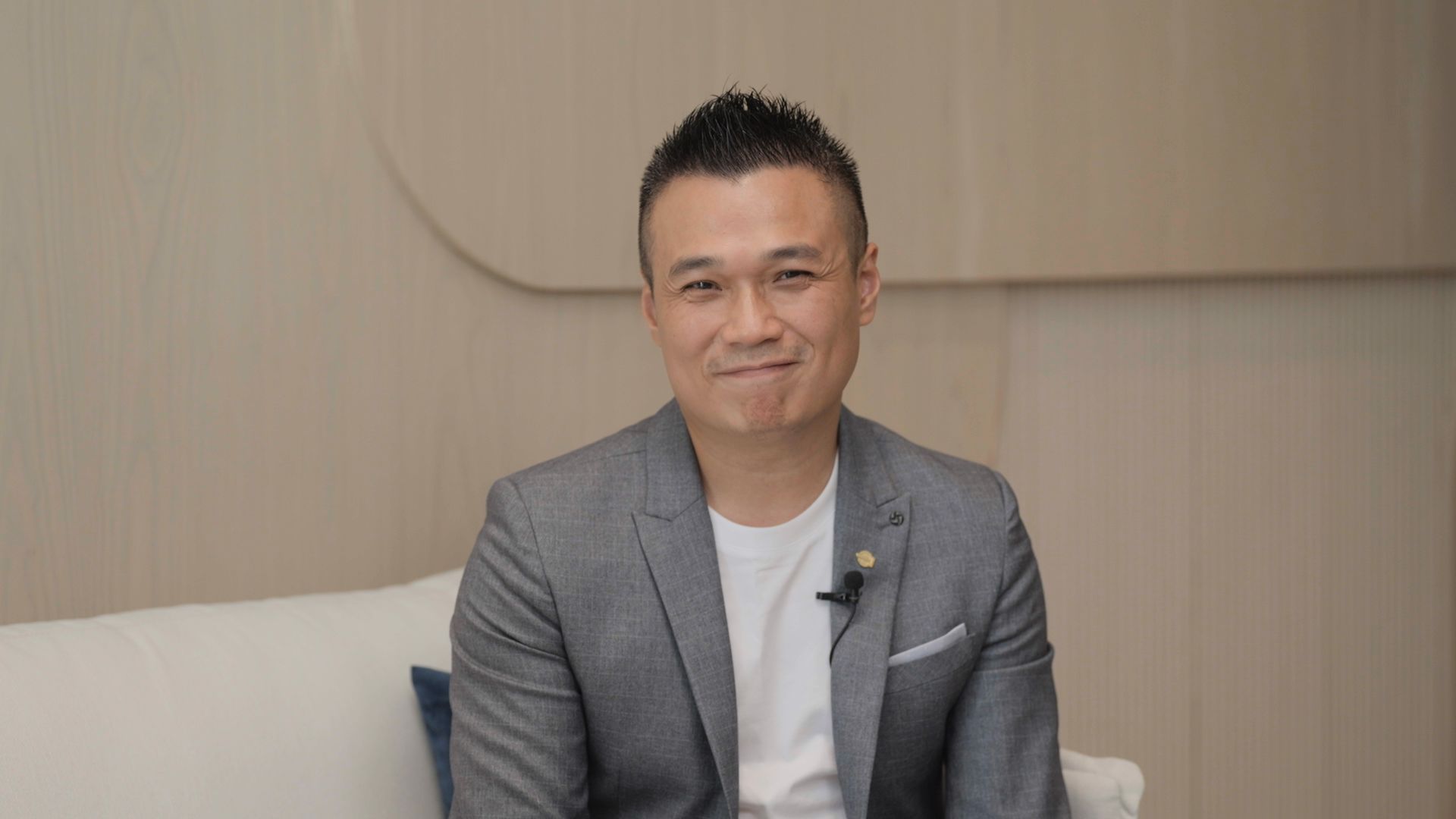 從無殼蝸牛成功翻身，現今身價破億的包租公、房產達人—賴政昌老師（Money哥），以親身經驗分享對現階段台灣房地產的看法。