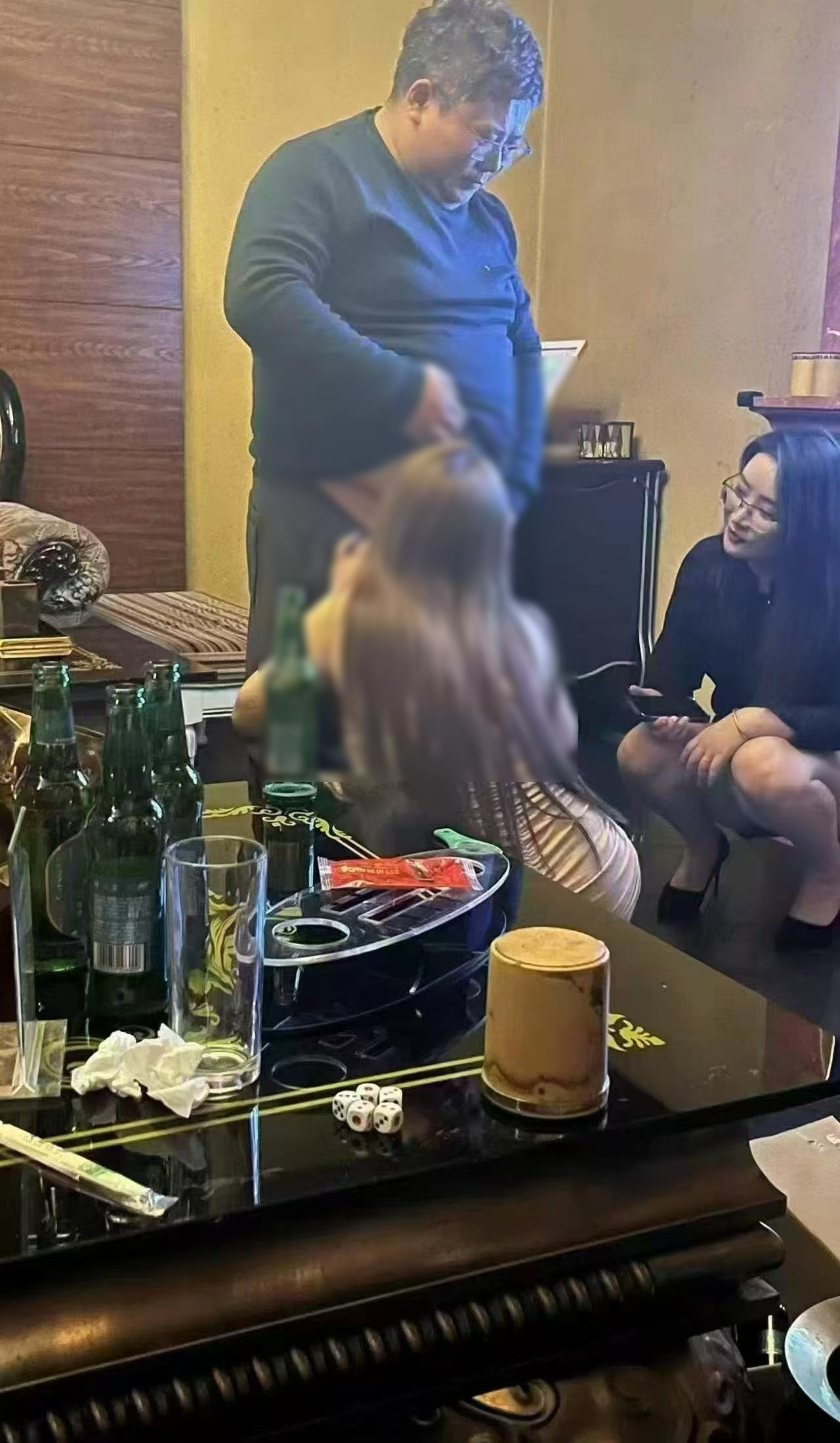 不過綠地集團回應，表示照片裡的人不是他們董事長。（翻自X平台）