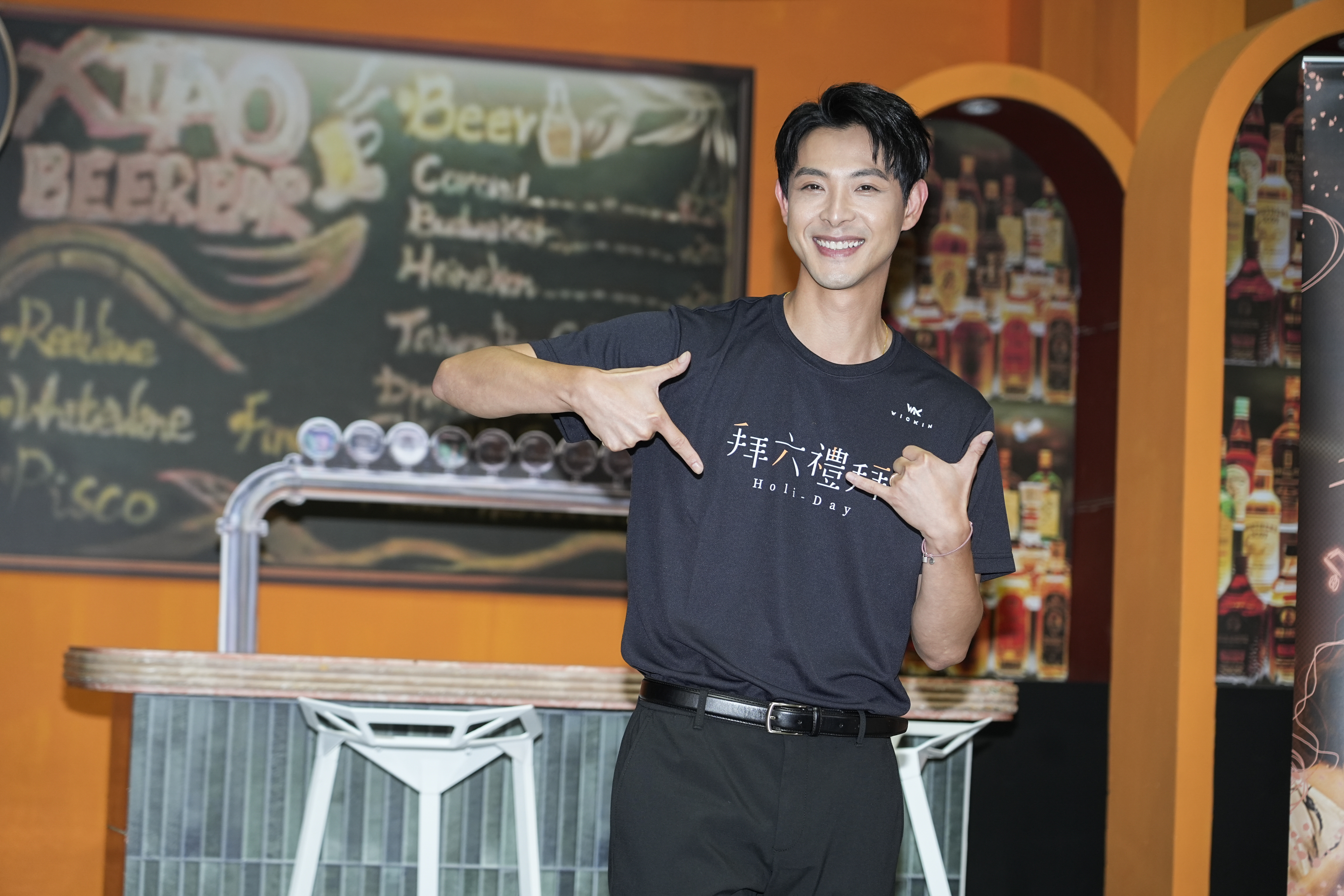 連晨翔宣布喜訊後首度現身。
