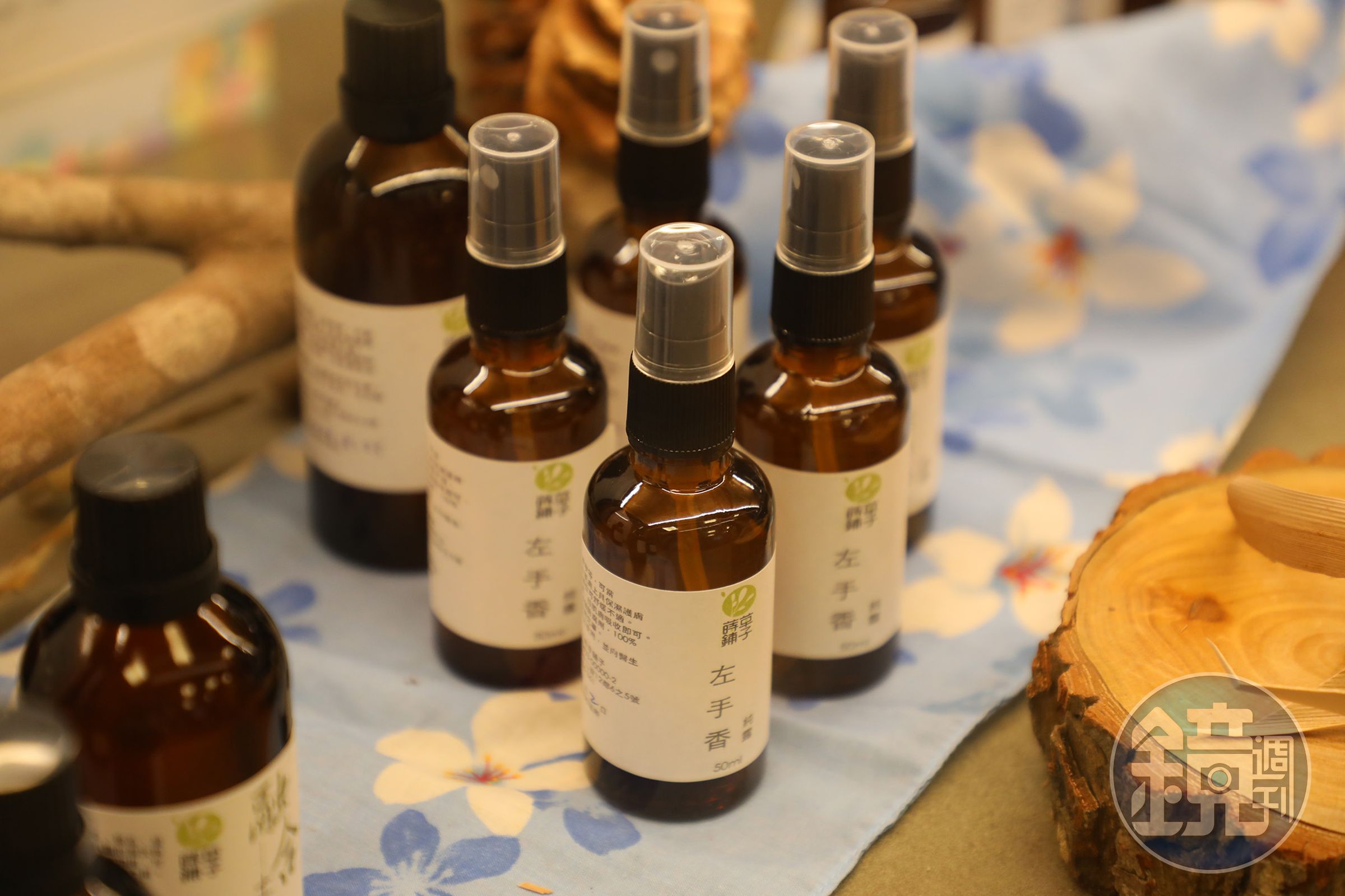 在沽月日光可以買到以天然香草製作的純露。(250~300元╱瓶,50ml)