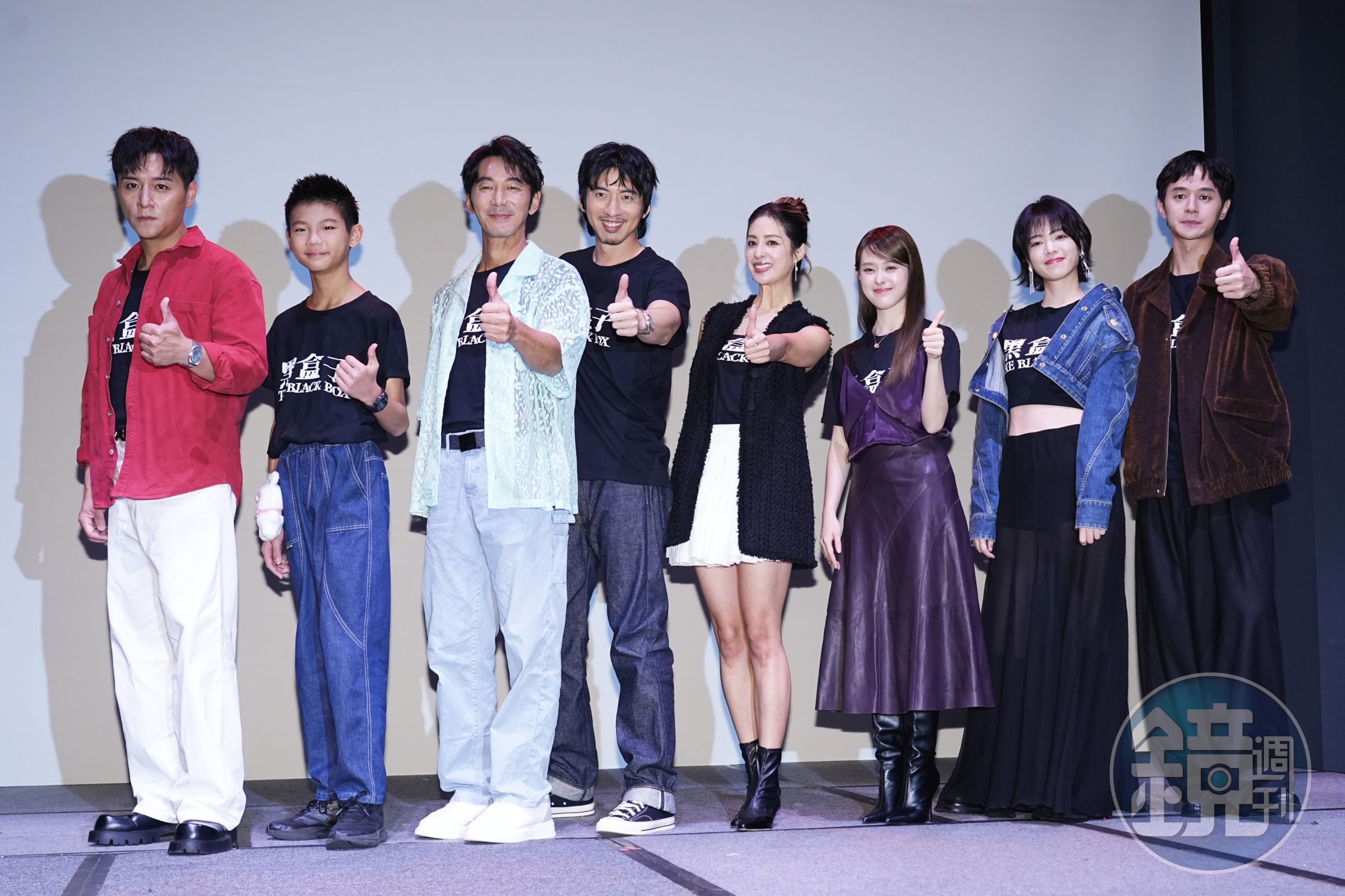 影集《黑盒子》今(27)日舉辦首映記者會,包括傅孟柏、鄭人碩、張軒睿、李李仁、莫允雯、陸夏、邱偲琹、洪君昊等主要演員均出席。
