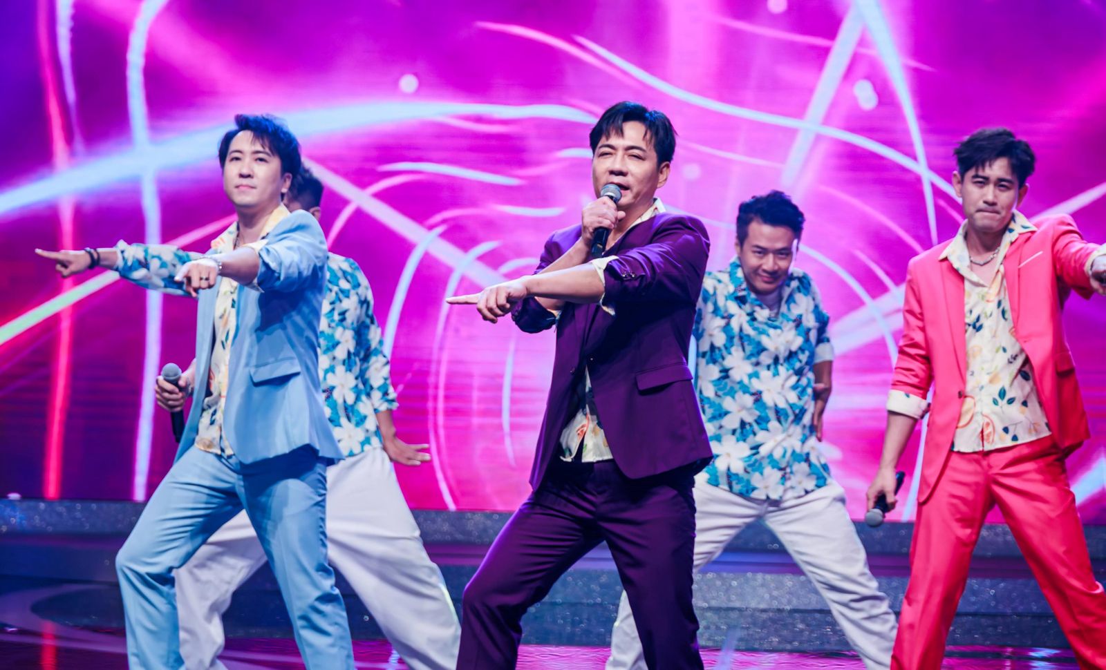 陳隨意跳舞被虧像做復健　唱快歌表情嚴肅到評審直呼「太認真了」