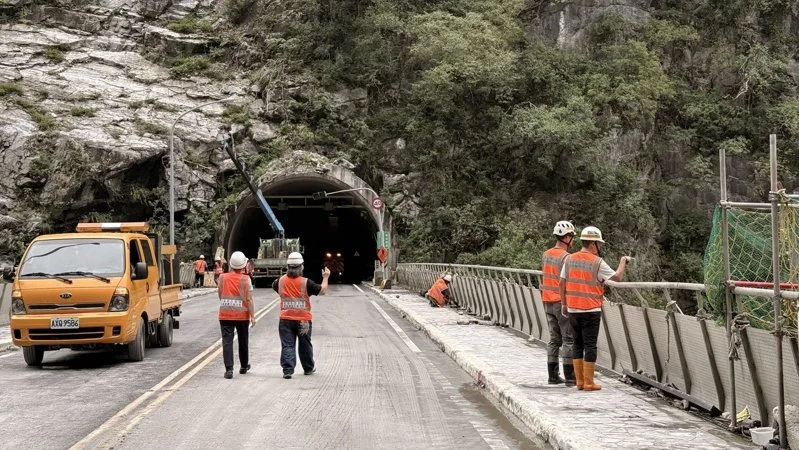 今日下午5時天祥至太魯閣日間5時段恢復放行。（公路局太魯閣工務段提供）