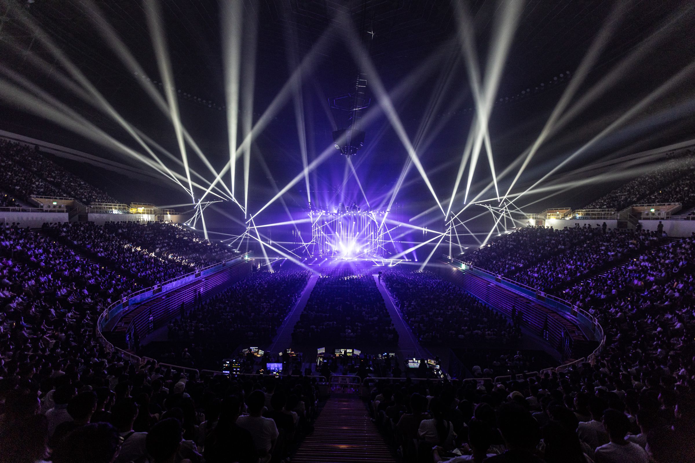 日本人氣女歌手Aimer巡演「3 nuits tour 2024」共吸引1萬8千人進場。(雅慕斯娛樂 提供)
