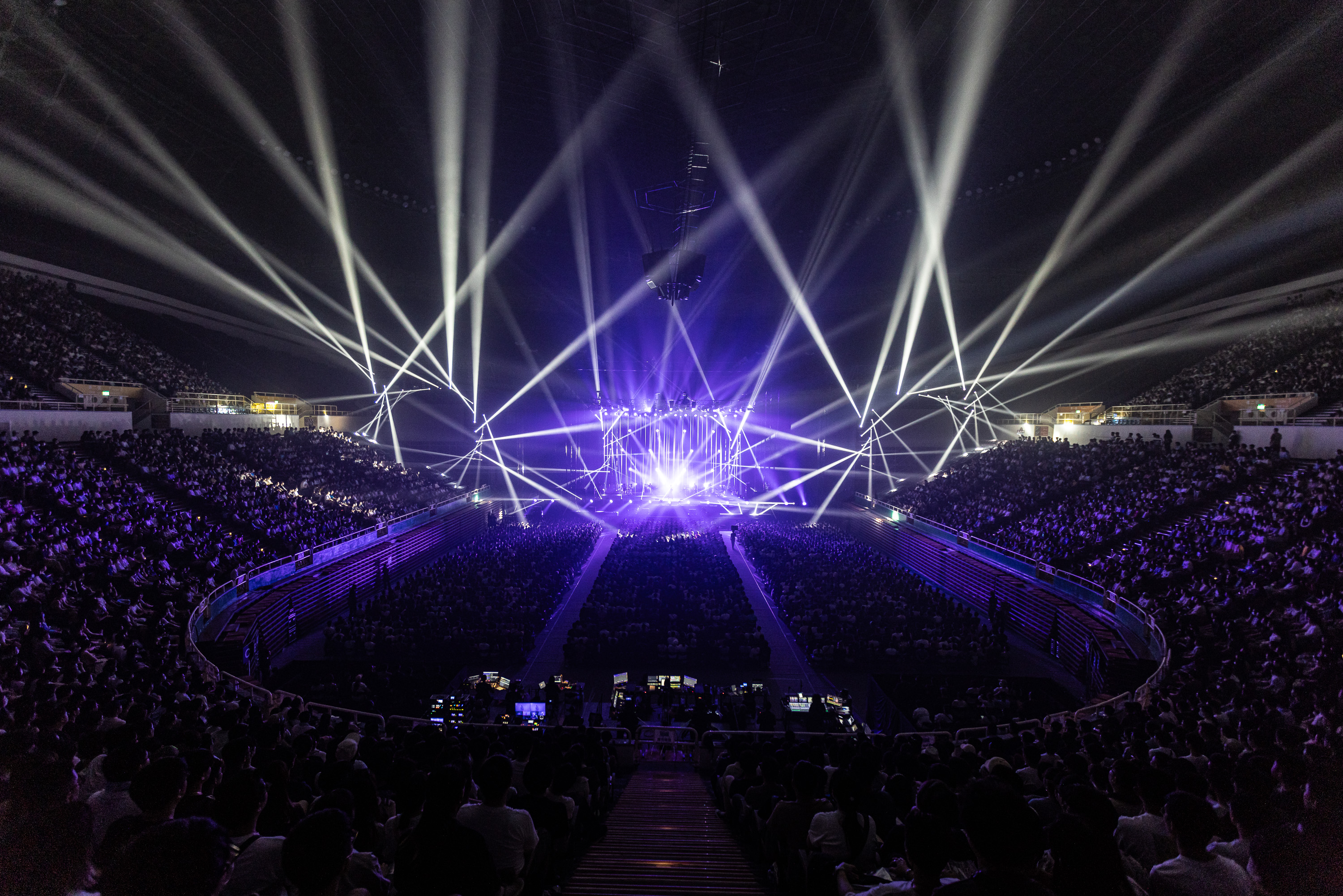 日本人氣女歌手Aimer巡演「3 nuits tour 2024」共吸引1萬8千人進場。（雅慕斯娛樂 提供）