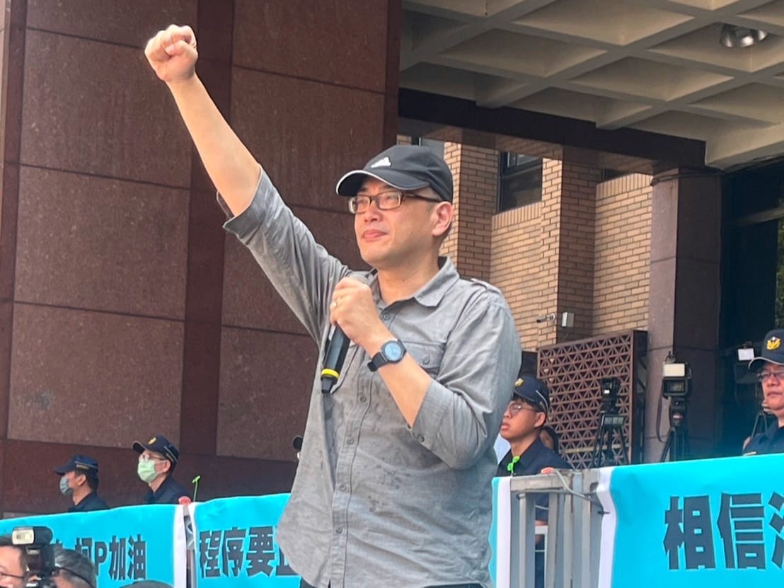 媒體人毛嘉慶遭同選區競爭對手具名檢舉，入黨前疑涉性騷擾黨內女性成員。（翻攝自毛嘉慶臉書）