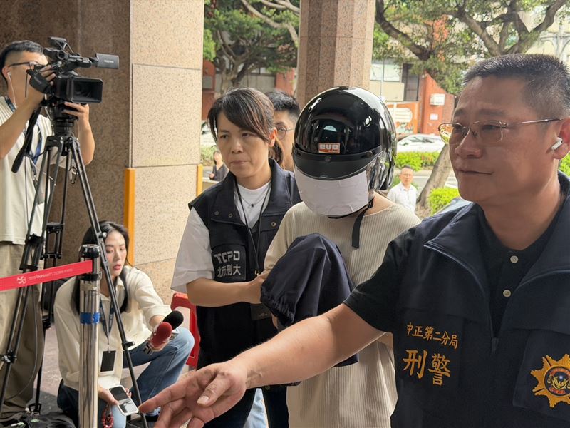 小三網戀人夫「進行射擊訓練」教唆射殺元配,如今慘淪「首位女槍手」遭聲押禁見。(翻攝畫面)