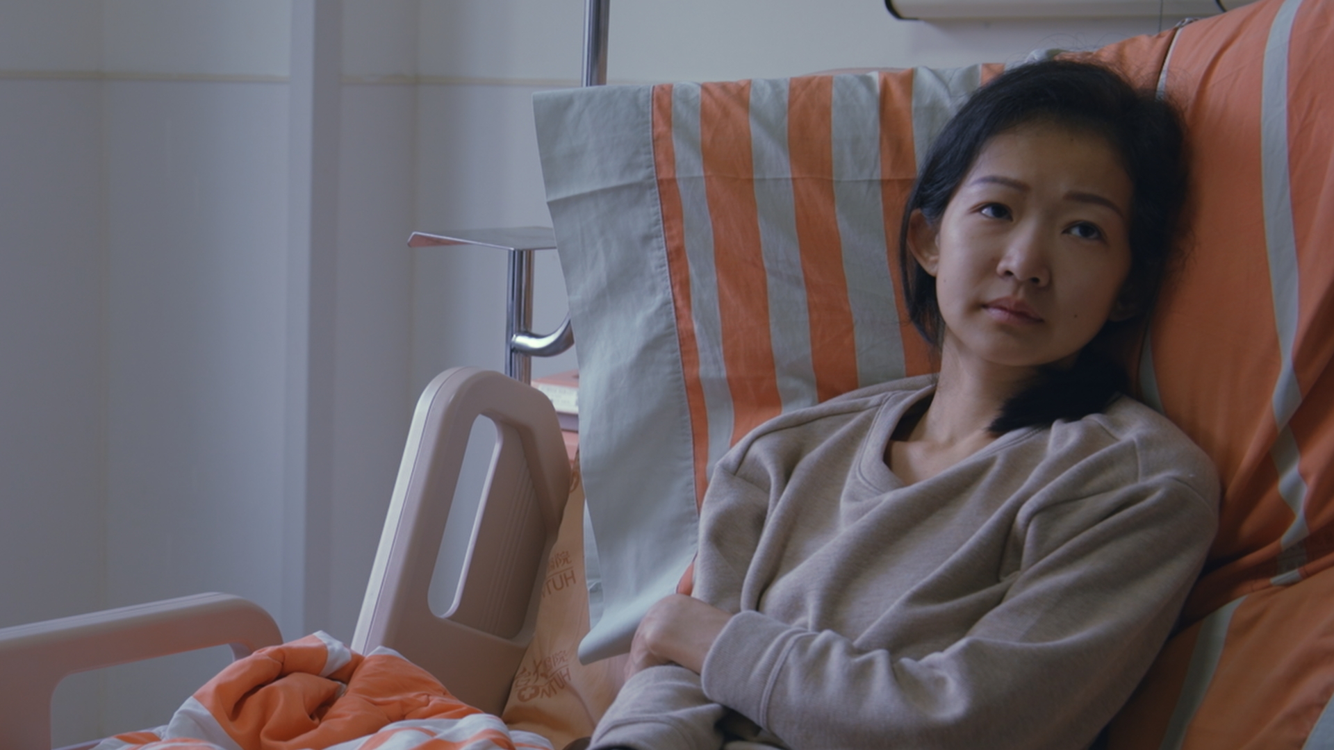 監製曾國駿的妻子小琦年僅33歲就癌逝,紀錄片中紀錄了她癌症復發到病逝的一段過程,她勇敢抗癌,最終仍不敵病魔。(双喜提供)