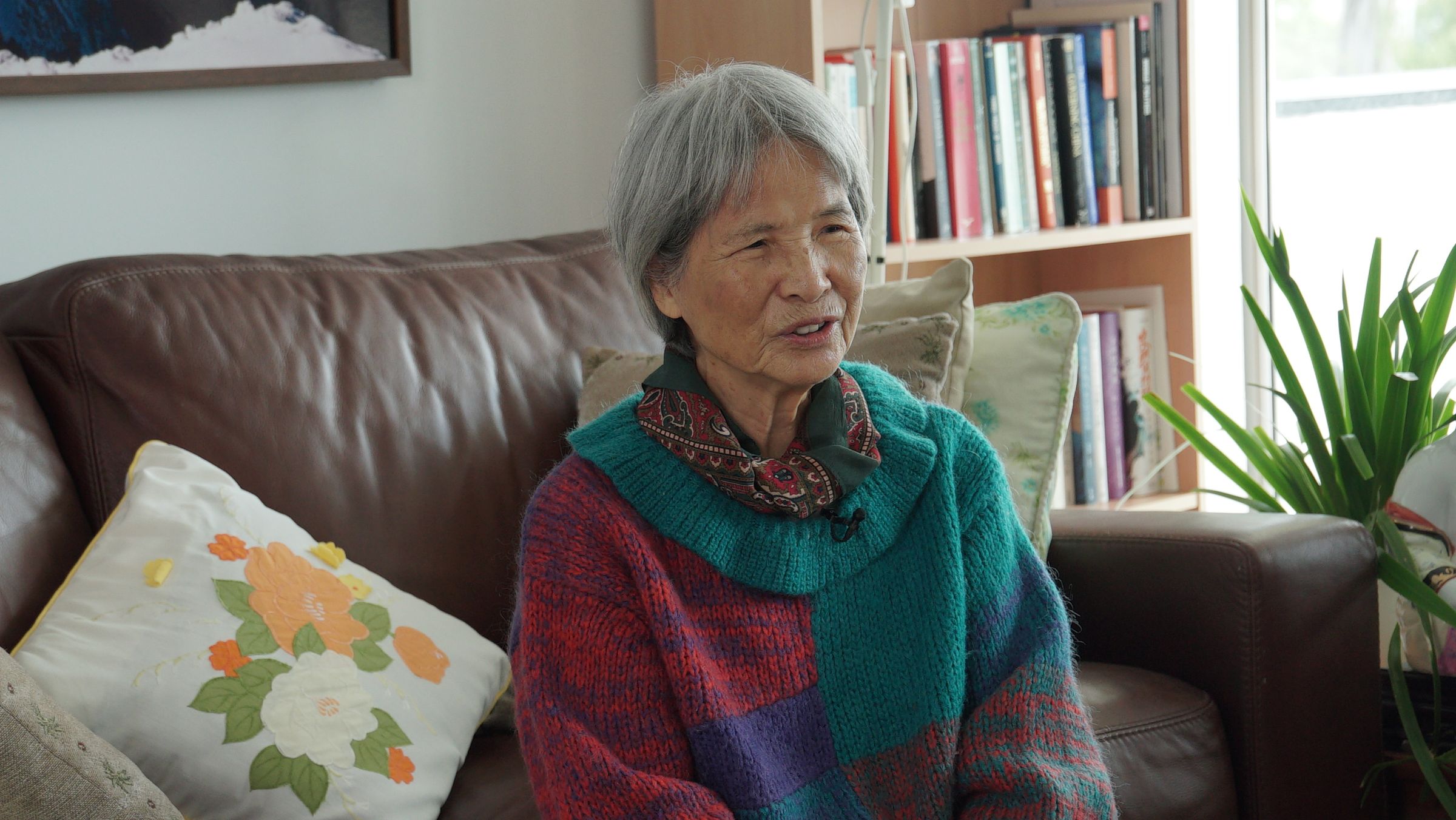 邱垂亮的夫人林月琴接受紀錄片採訪。(牽猴子提供)