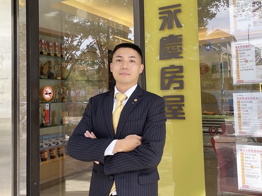 杜明韋轉職到永慶房屋後，開啟職涯新篇章，創下最高月收15萬的好成績。