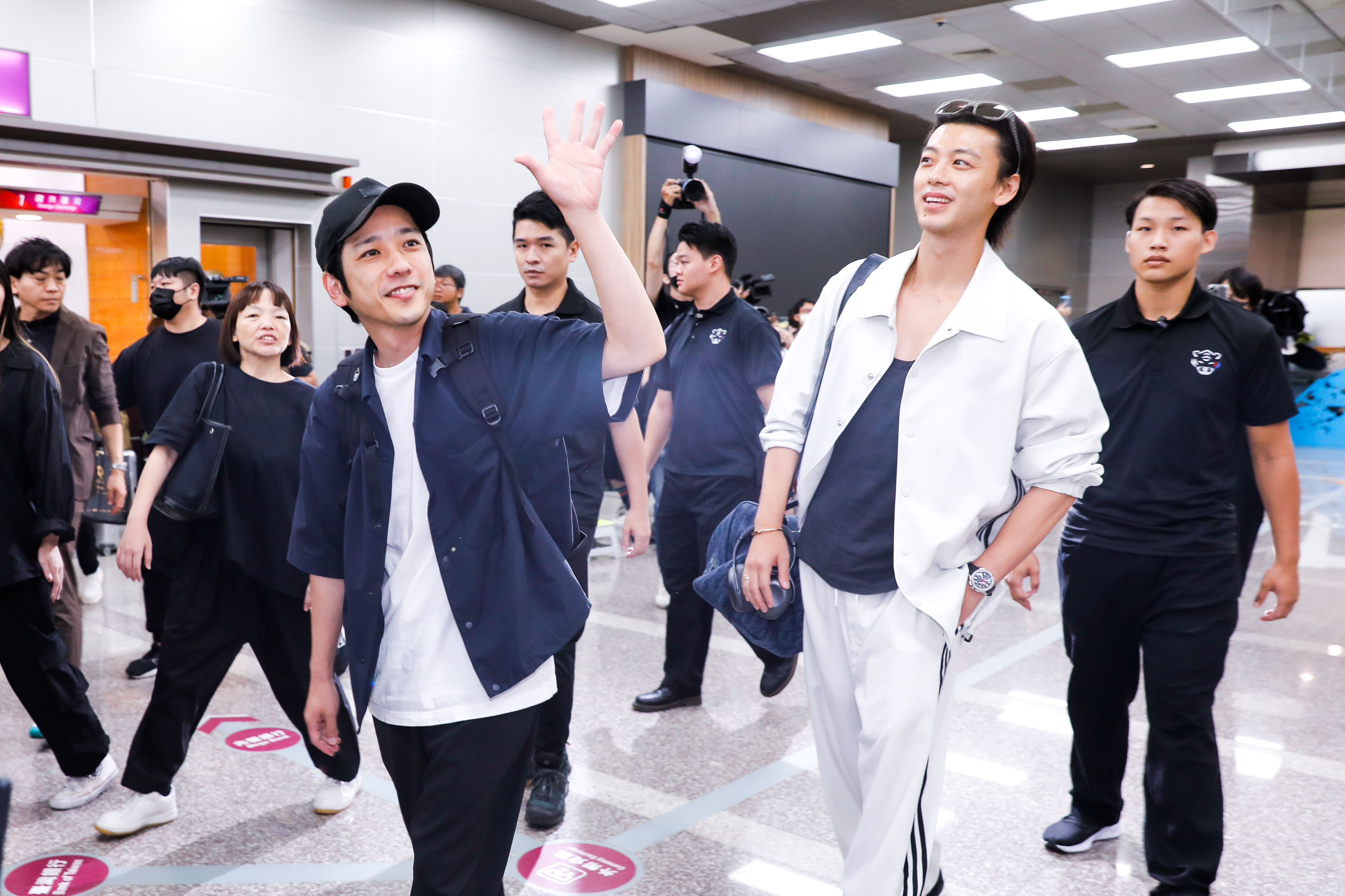二宮和也（左）與竹內涼真時隔5年再度來台，心情非常好。
