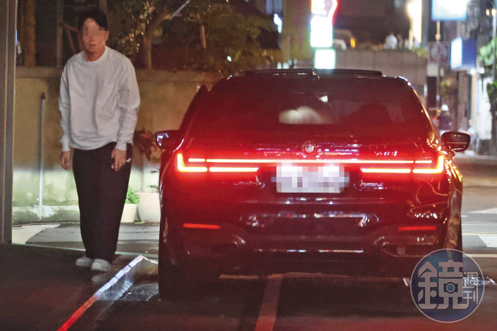 男子是徐瑋吟上的那輛BMW的駕駛，據說兩人交往約半年左右