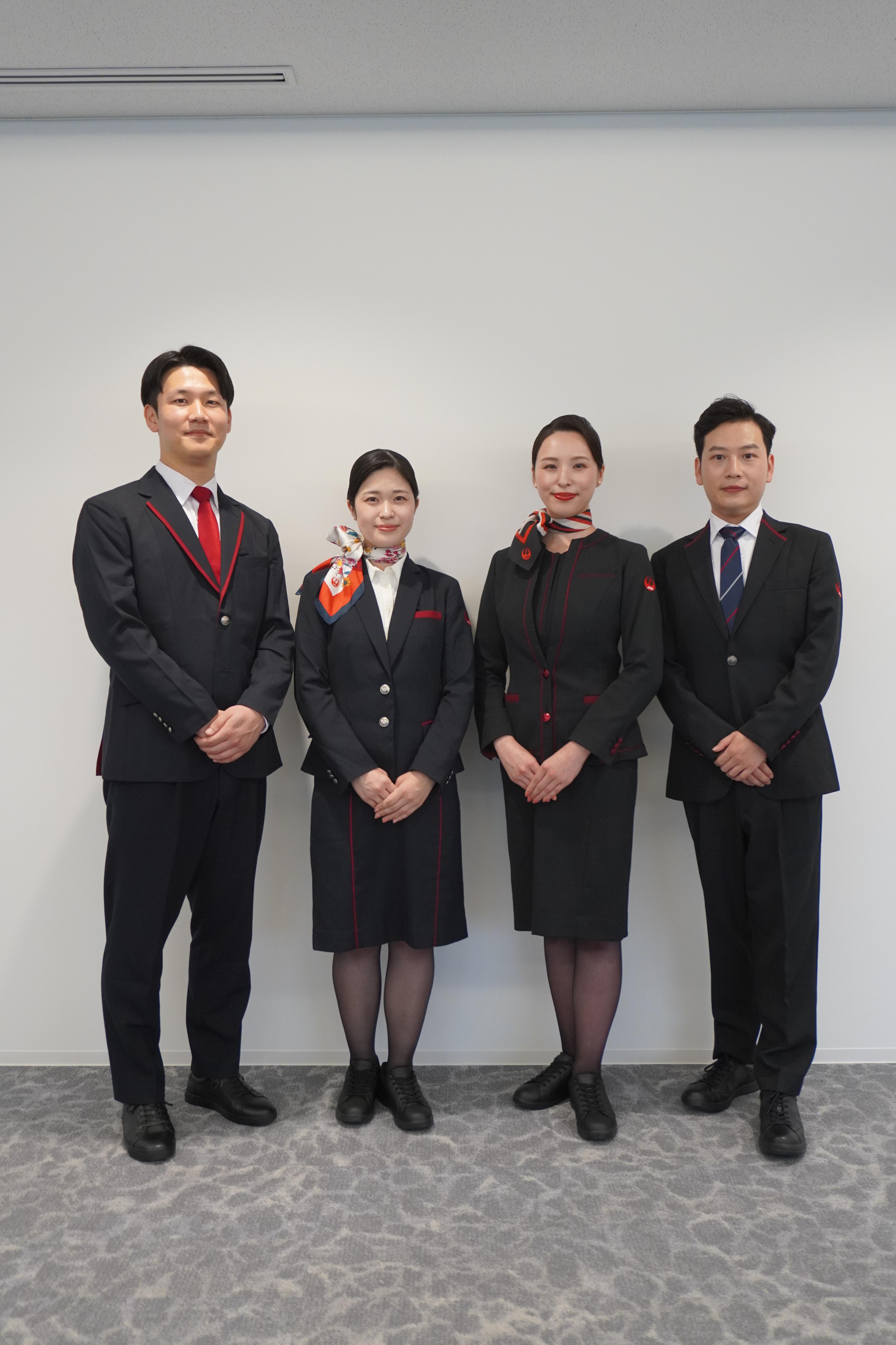 日本航空服員及地勤未來可穿運動鞋。（翻攝日本航空（JAL）官網）