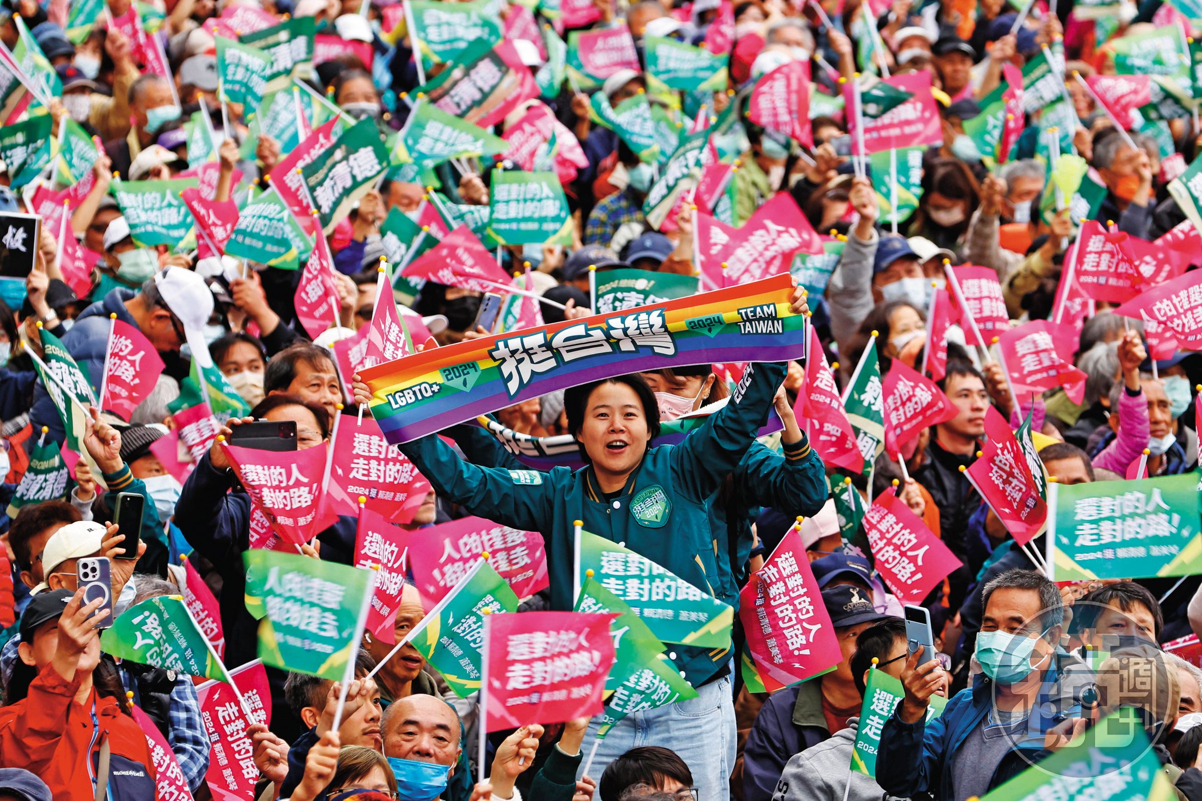 蕭美琴認為，既然藍白陣營對外交路線的看法，是民進黨政府正在做的事，「就應該讓我們繼續做！」