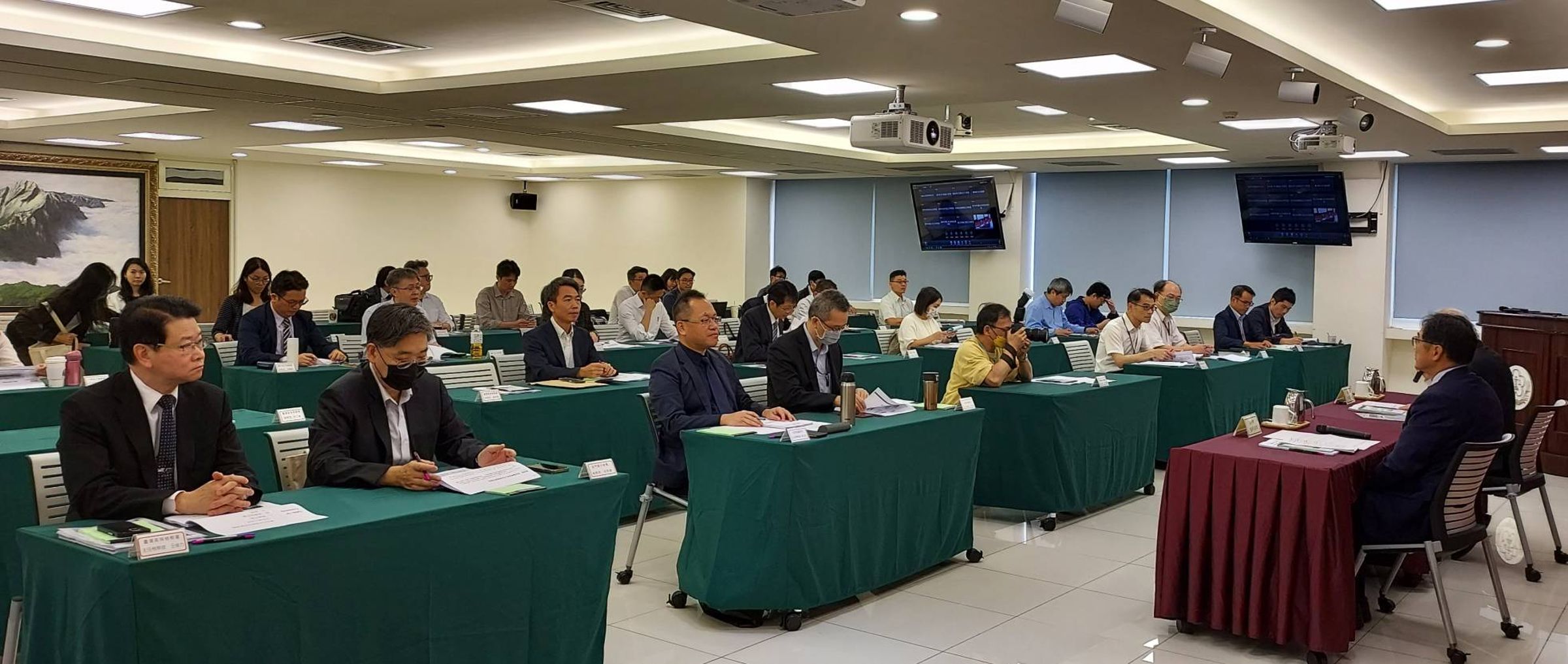 高檢署今召開新世代打擊電信網路詐欺查緝督導會議，法務部長鄭銘謙指示嚴懲重罰詐欺犯罪及追討被害人財產損害。（高檢署提供）