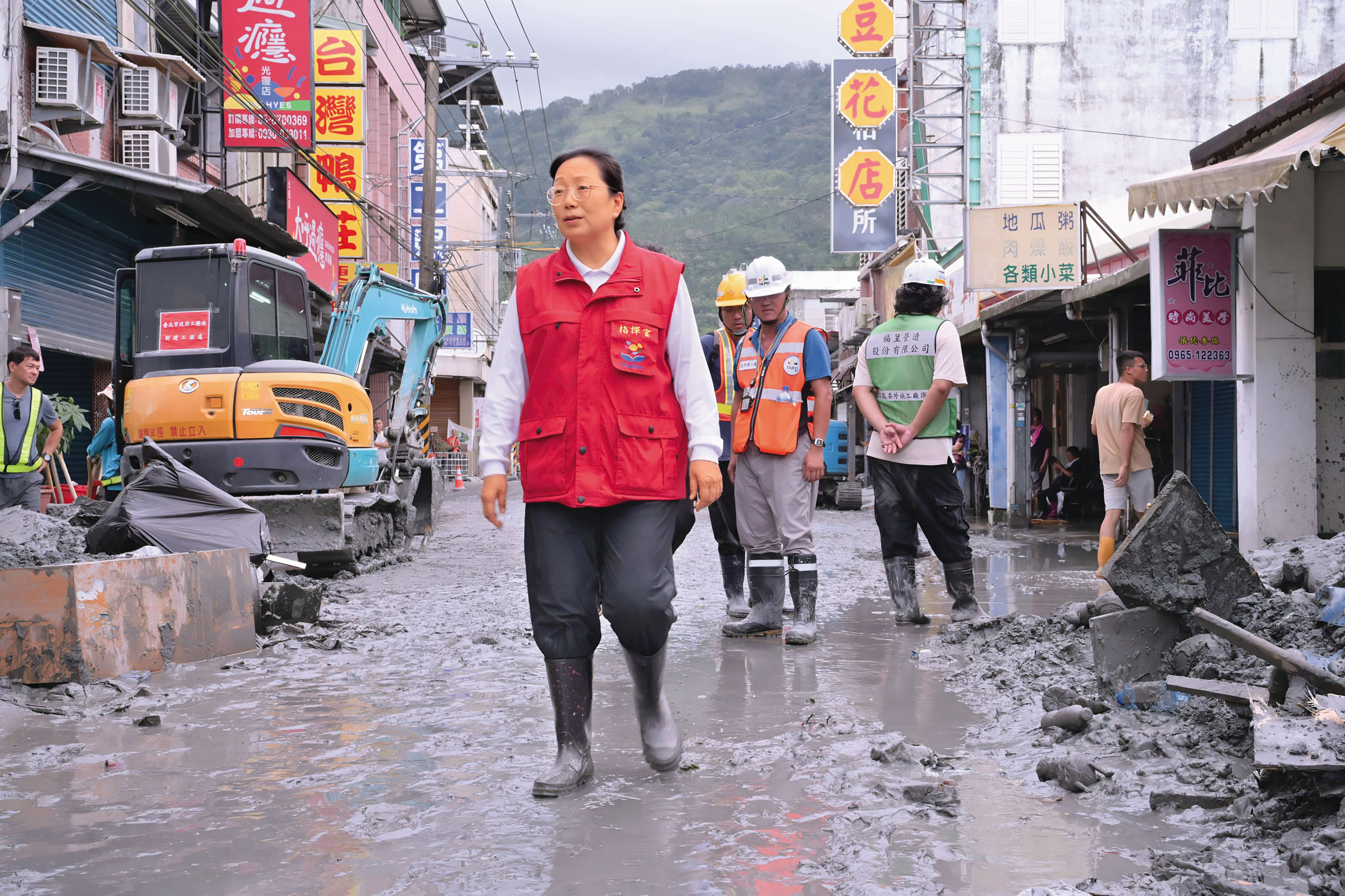 檢調掌握中央示警公文,認為縣府督導未落實,花蓮縣長徐榛蔚是否履行災害指揮官責任,成為下一階段調查主軸。(翻攝徐榛蔚臉書)
