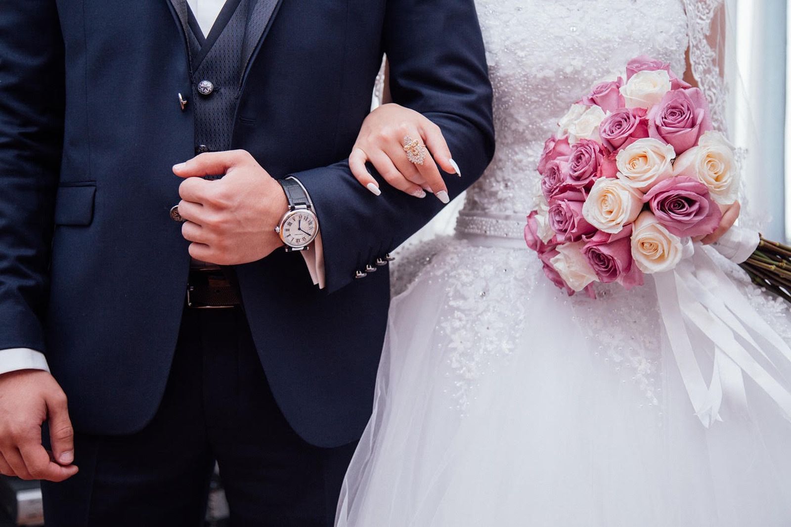 去年結婚今年又來?南韓國小校長偽造兒子喜帖詐紅包 同事當柯南揭穿騙局