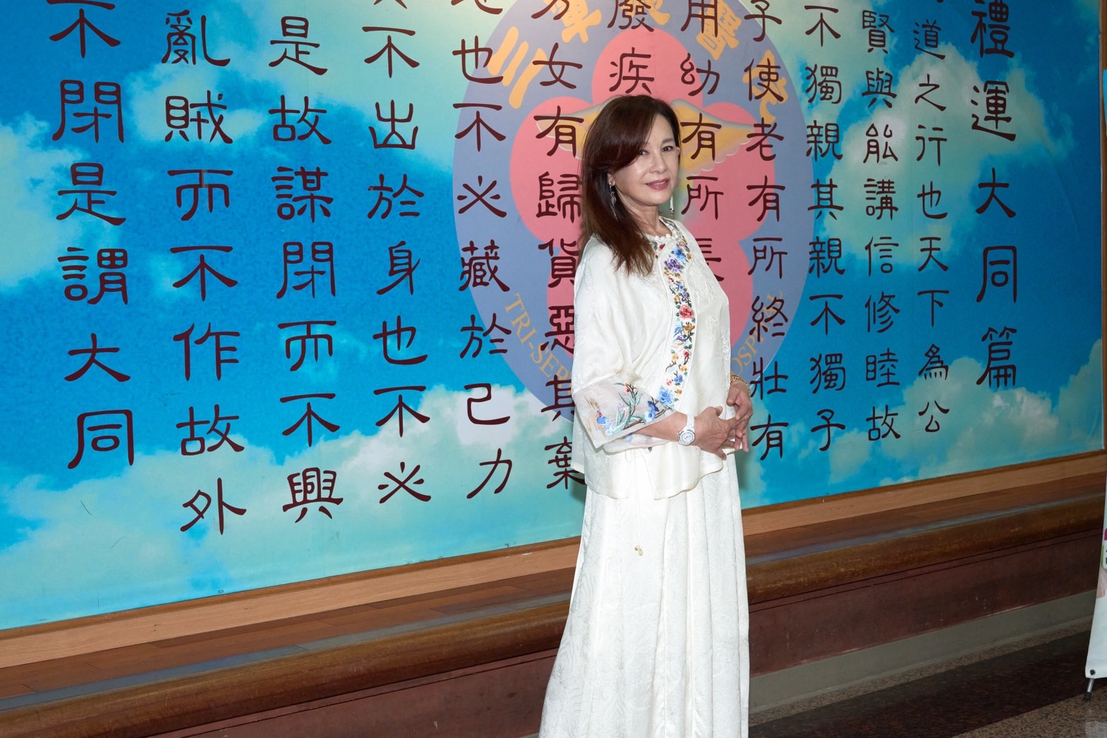 周丹薇出席公益活動鬆口談孟耿如近況。
