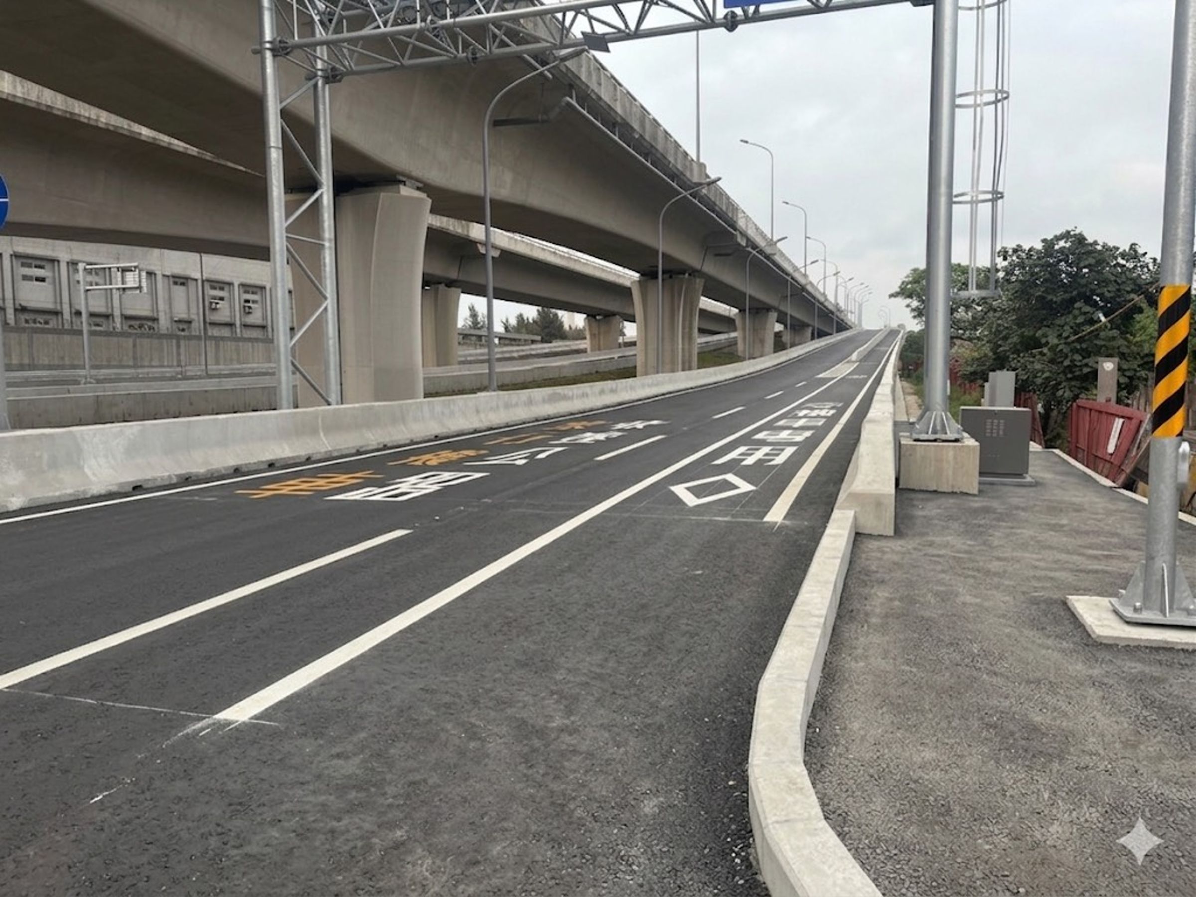 警方提醒通車初期預期車潮湧入，請駕駛人保持耐心。（警方提供）
