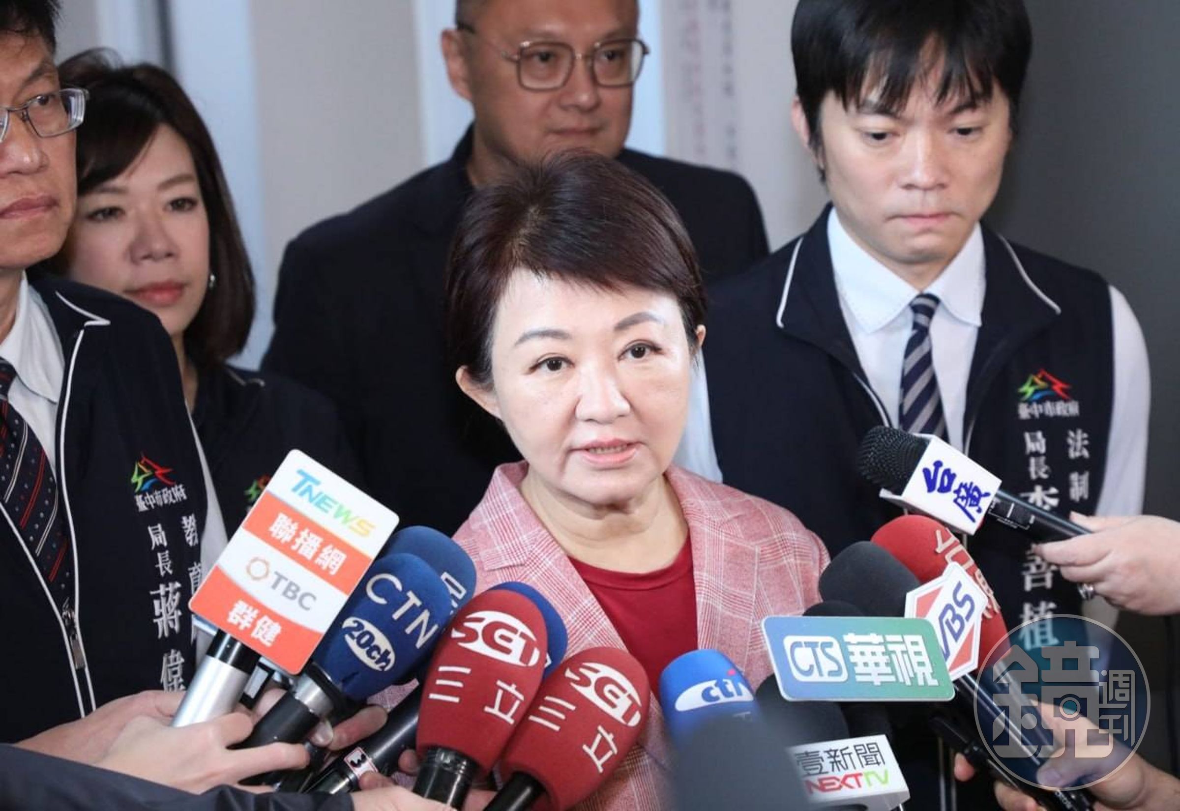 台中市長盧秀燕在議會中做回應。