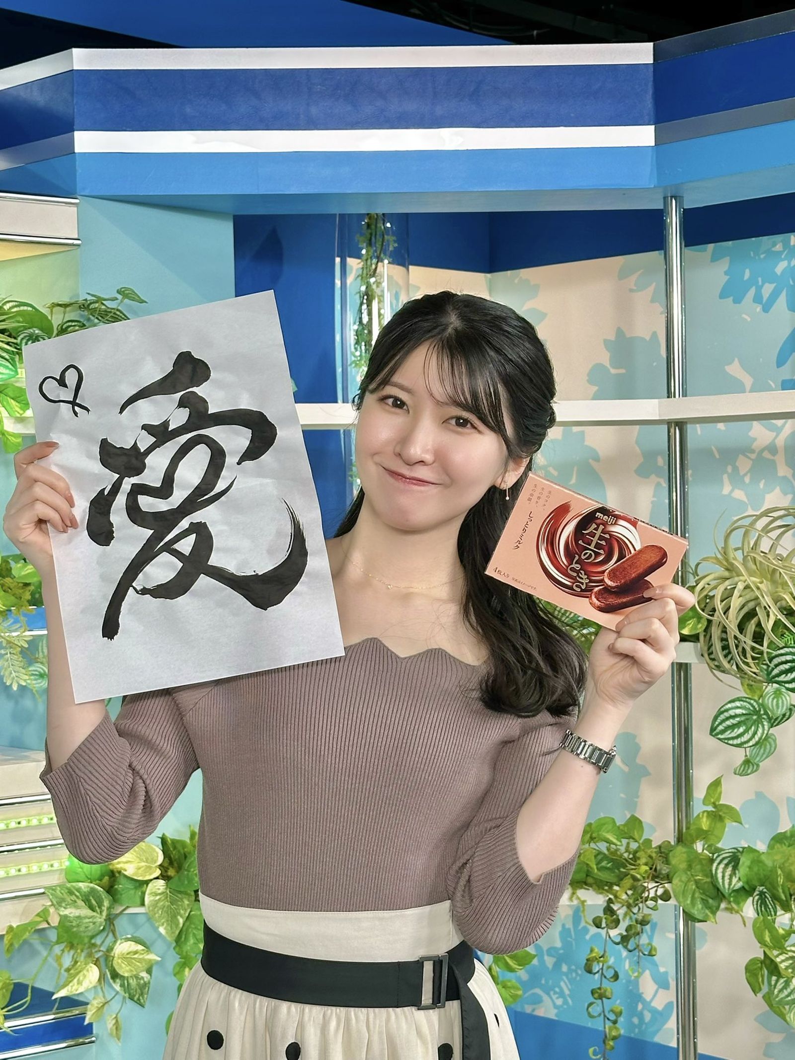 主播駒木結衣在遇到地震時立刻展現專業功力，讓眾人印象深刻。（翻攝自X）