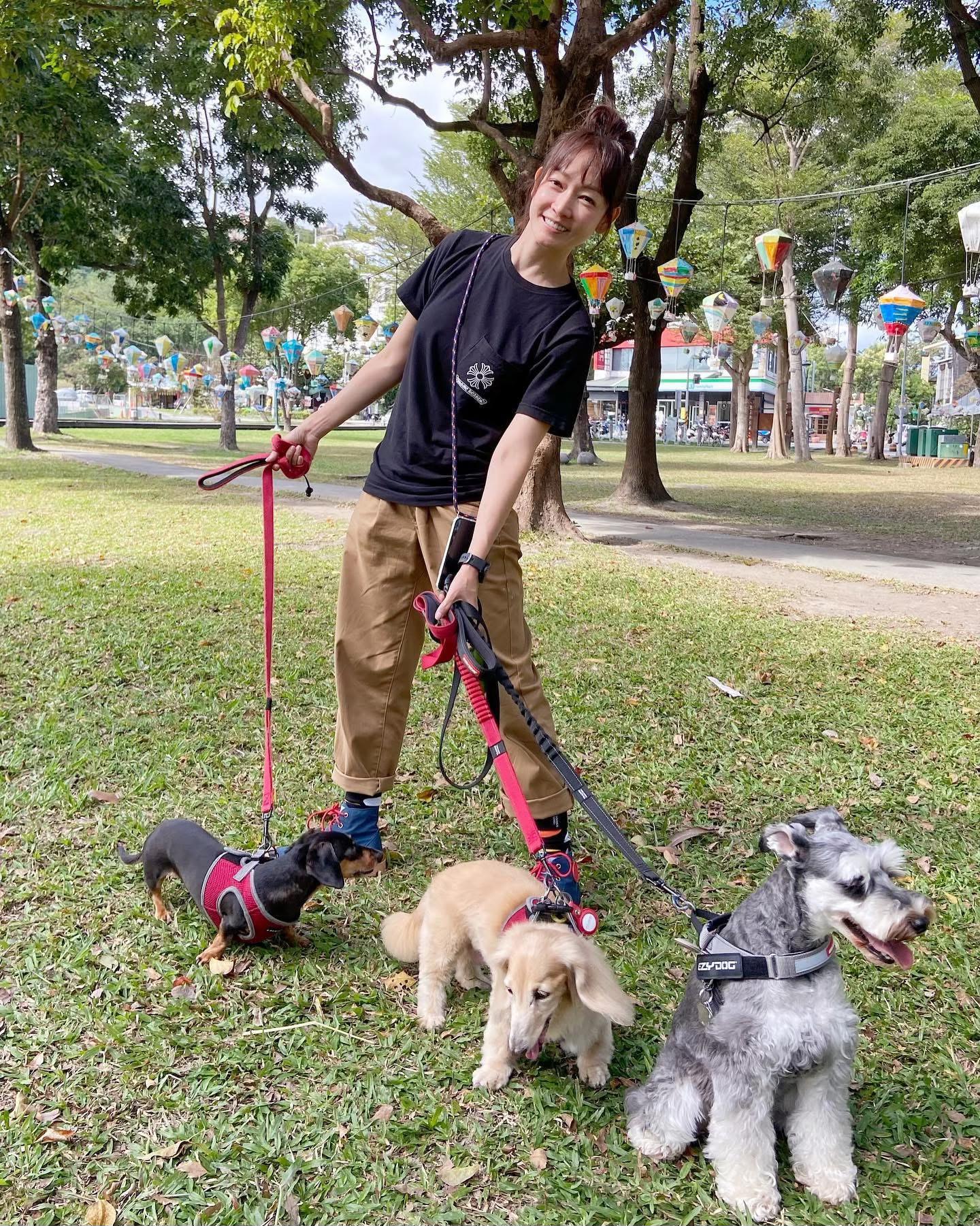 過去潘慧如時常帶著愛犬全台趴趴走。（翻攝臉書）