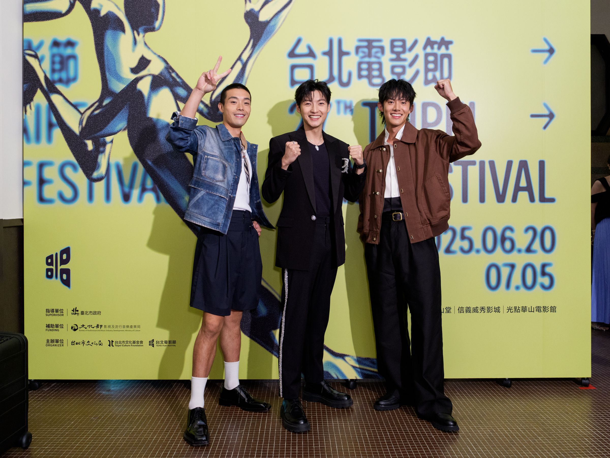 《進行曲》片中男演員裸露上身的養眼畫面,是在寒流中硬著頭皮拍攝完成。(台北電影節提供)
