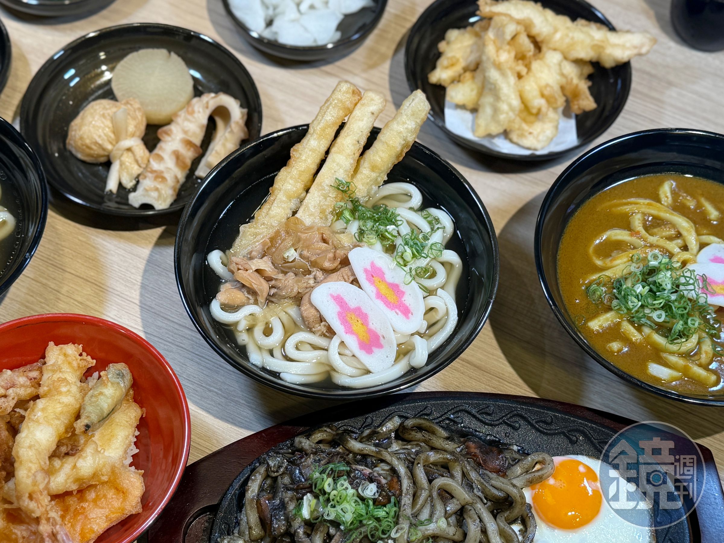 「資先生烏龍麵(資さんうどん)」是日本北九州人氣連鎖品牌,已有50年歷史,首間海外店就開在台灣。