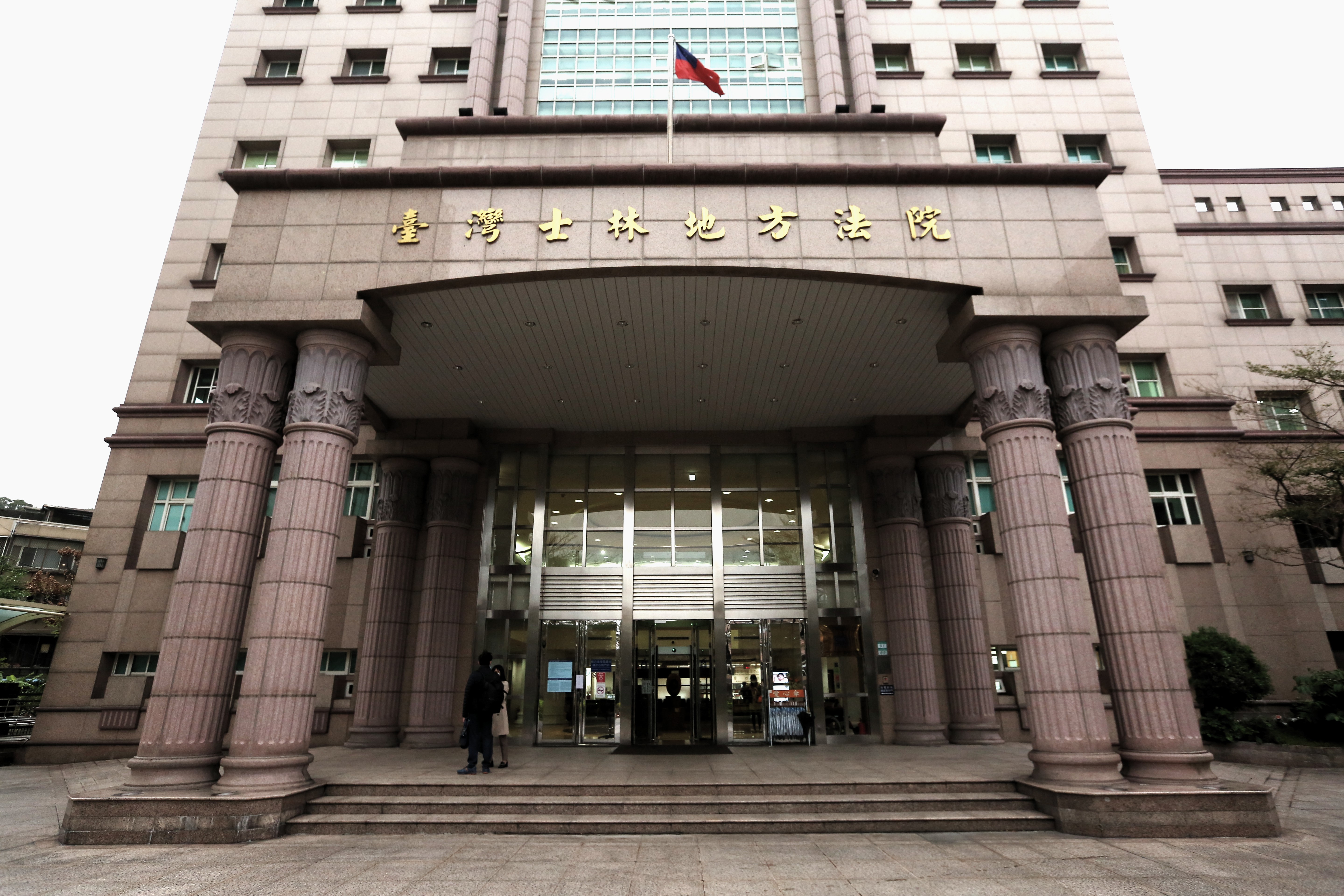 少女家屬針對業者提起民事訴訟，驚傳當事前主管去年9月後就失去聯繫。（示意圖，本刊資料照）