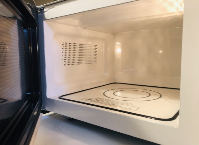 台電提醒有3類食物若微波恐導致水蒸氣無法散出，可能會使食材承受不住爆裂開來。（示意圖，photoAC）