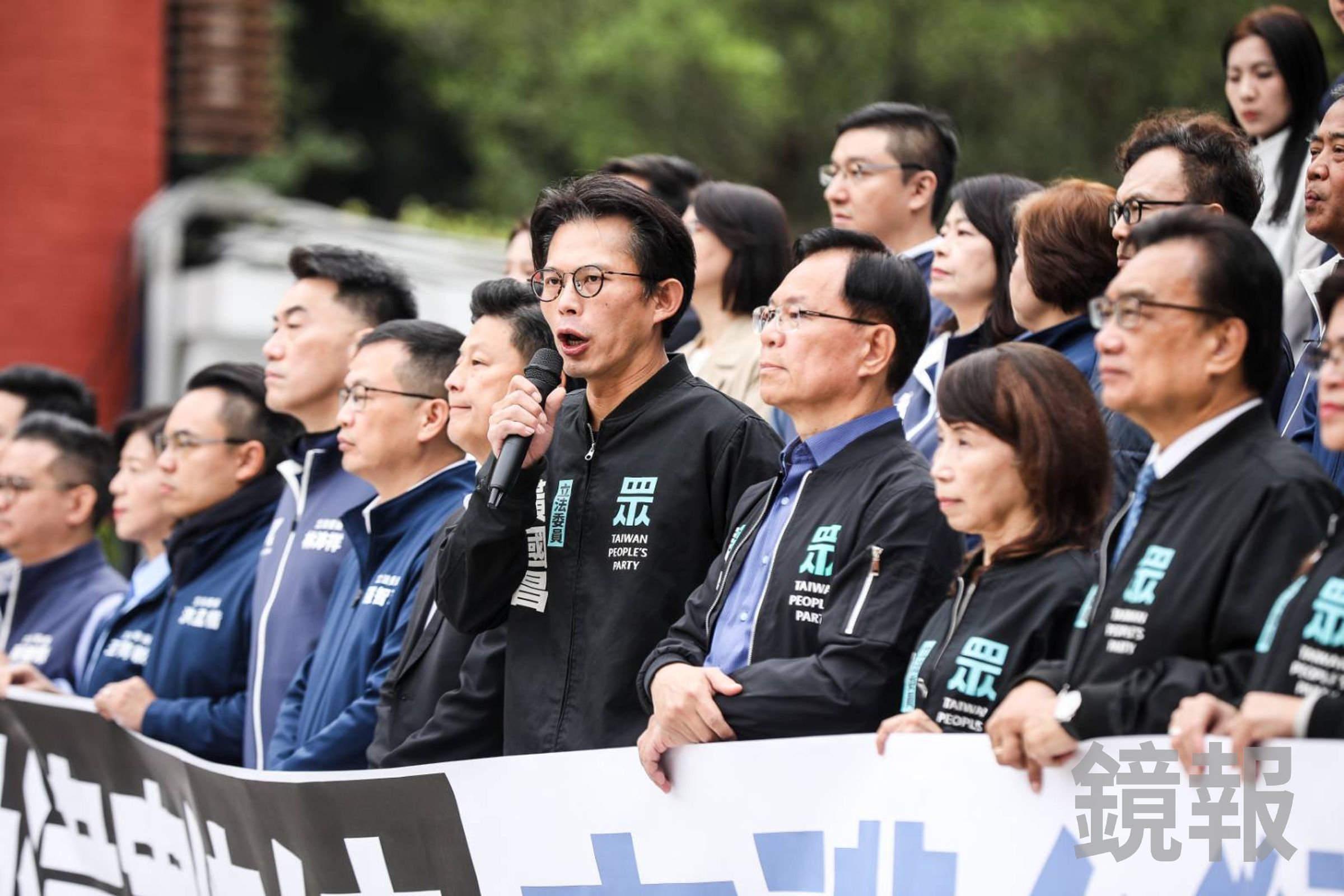 藍白宣布彈劾賴清德，竟登中國官媒《新華社》。（鏡報鄒保祥）