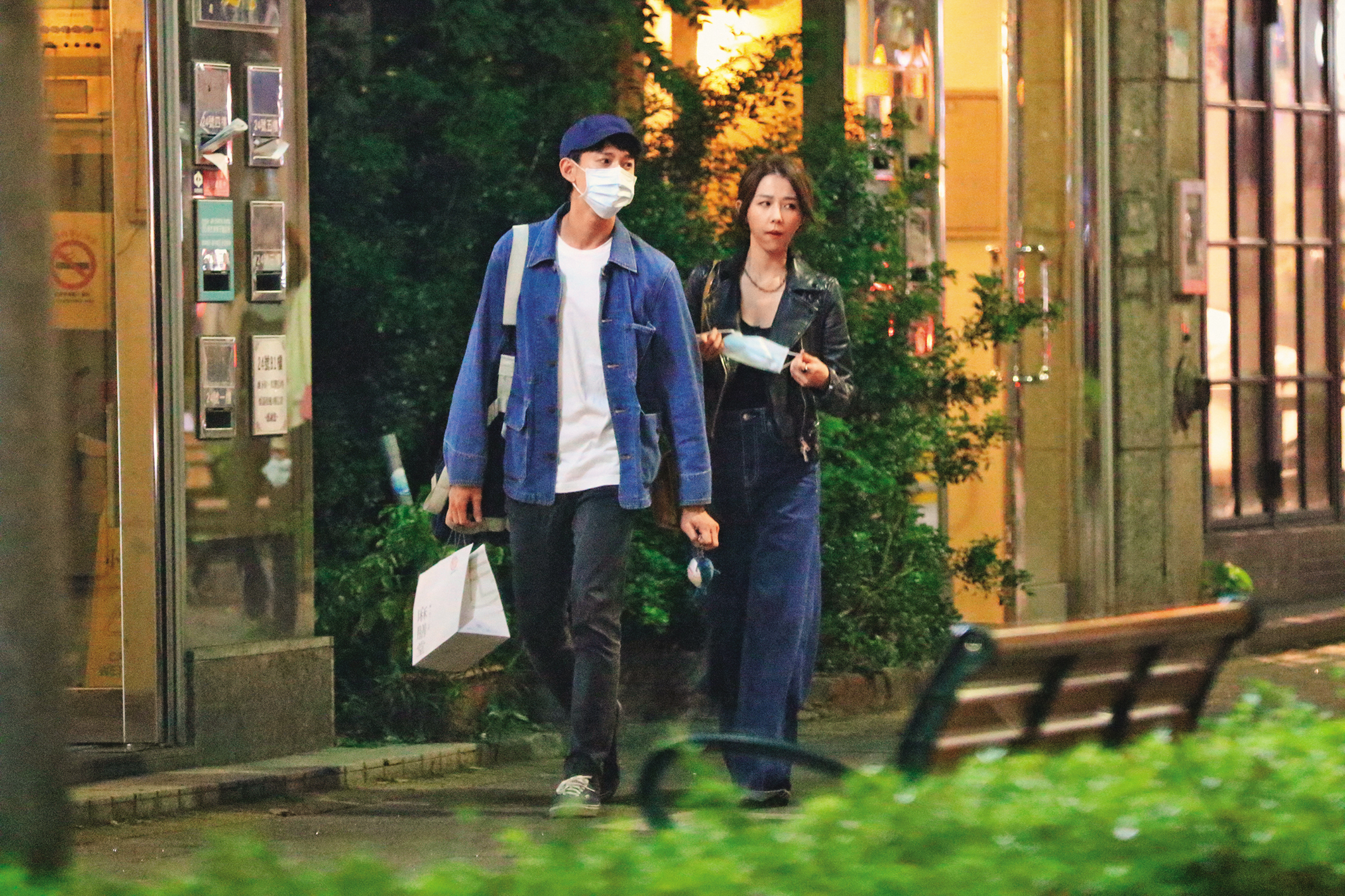 本刊曾直擊吳慷仁夜奔邵雨薇香閨，兩人何時能擁有真正的家？就讓我們一起看下去～（盛竹如口吻）