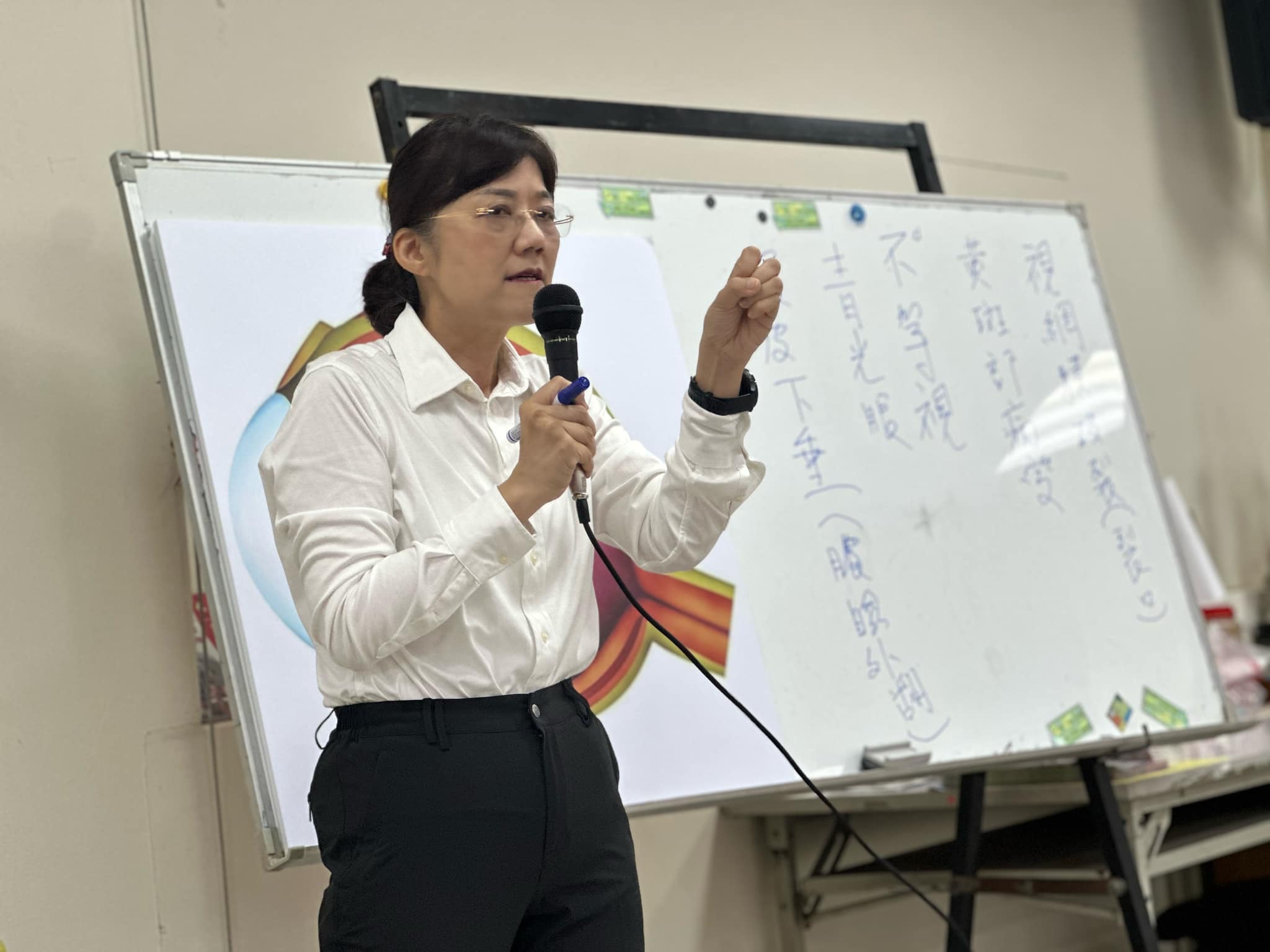 柯美蘭宣布以無黨籍身分投入新竹市立委選戰。(翻攝自柯美蘭臉書)