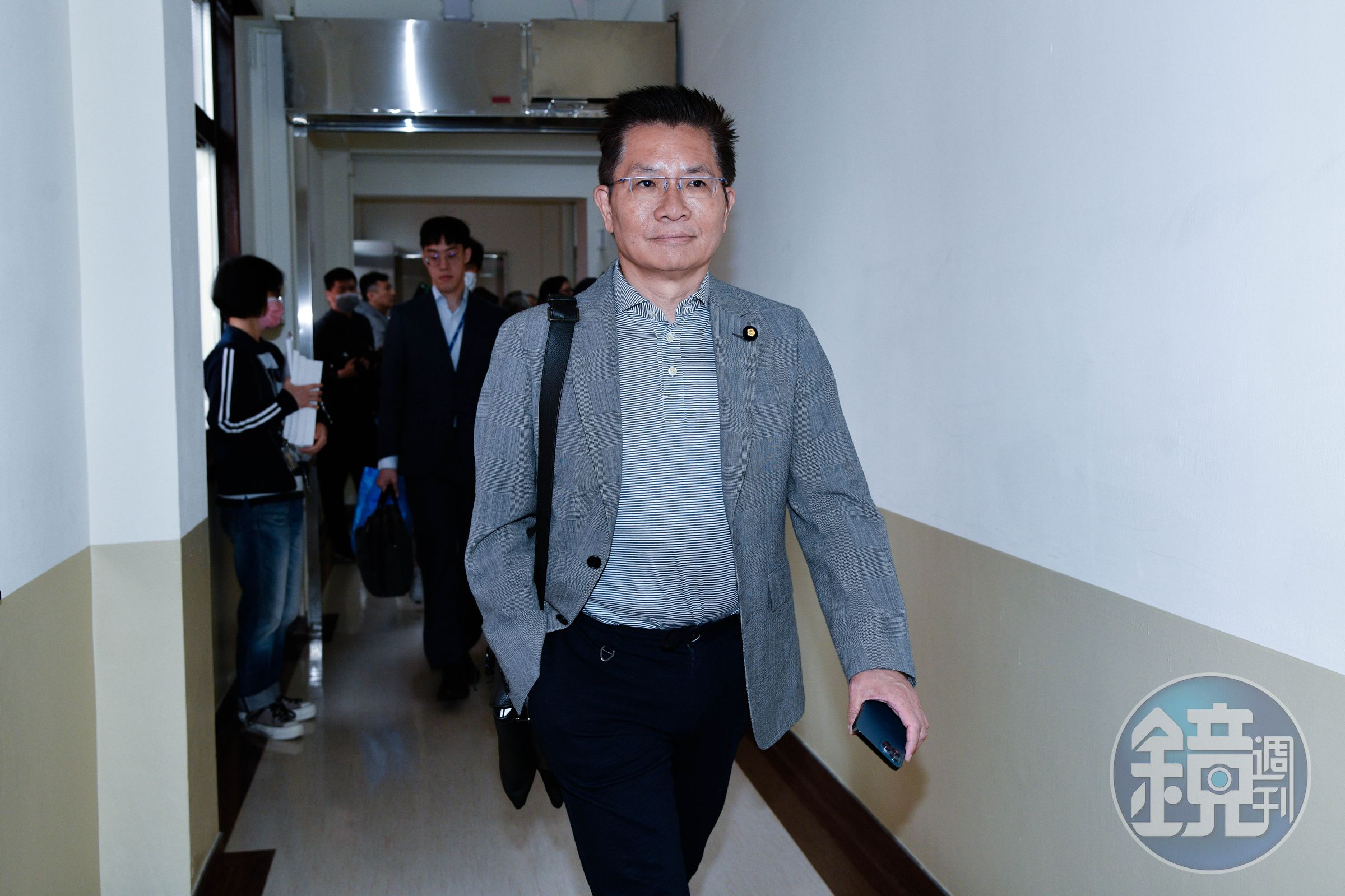 民眾黨立委吳春城建議，乾脆設置「讓座鈴」，讓有需要的人按鈴。（本刊資料照）