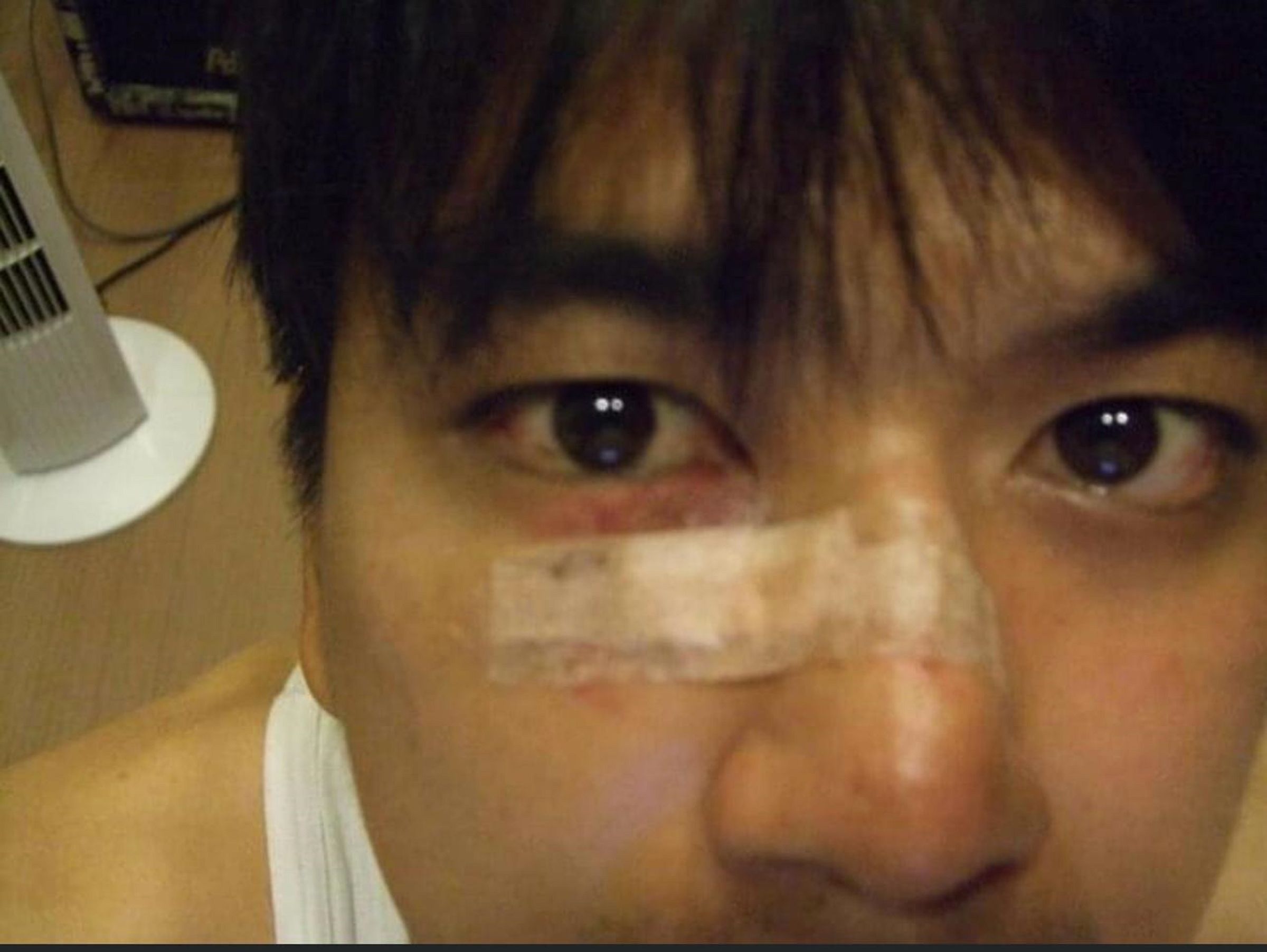 潘逸安拍戲險傷及眼睛。(艾迪昇傳播提供)