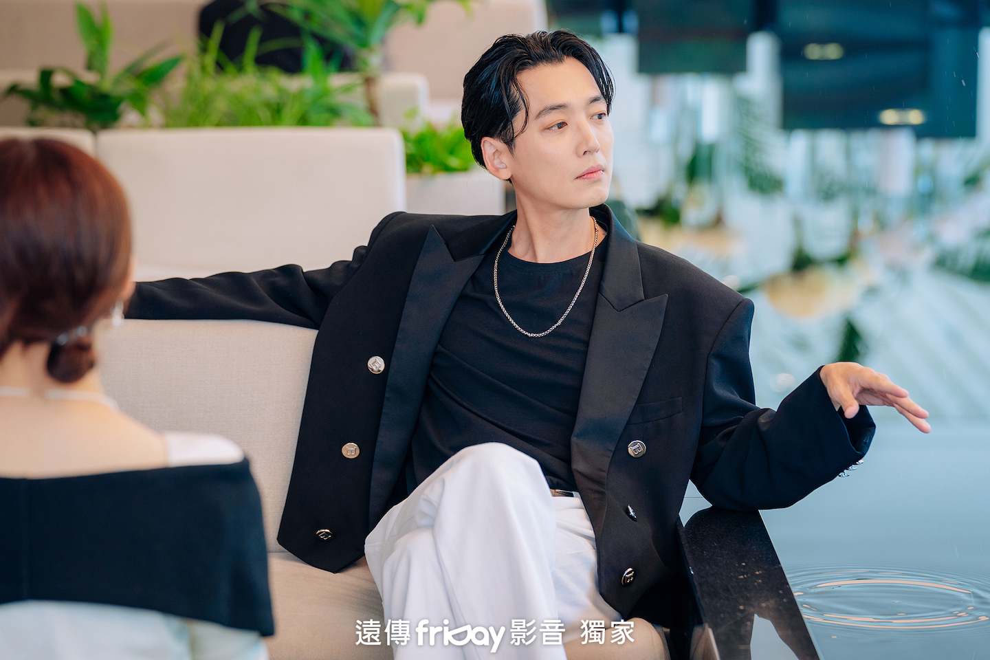 鄭敬淏客串《不可能的婚禮》，再現油膩演技。（friDay影音提供）